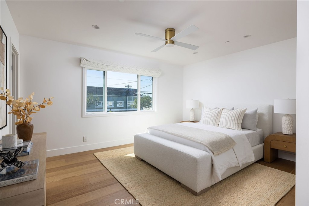 Seal Beach, California, 90740, United States, 5 Bedrooms Bedrooms, ,3 BathroomsBathrooms,Residential,For Sale,1988000