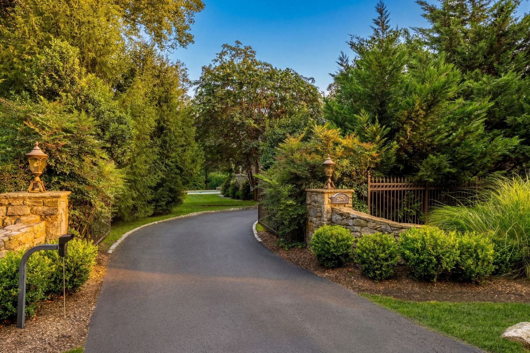  9250 Persimmon Tree Road, Potomac, MD, 20854 - 物件實景