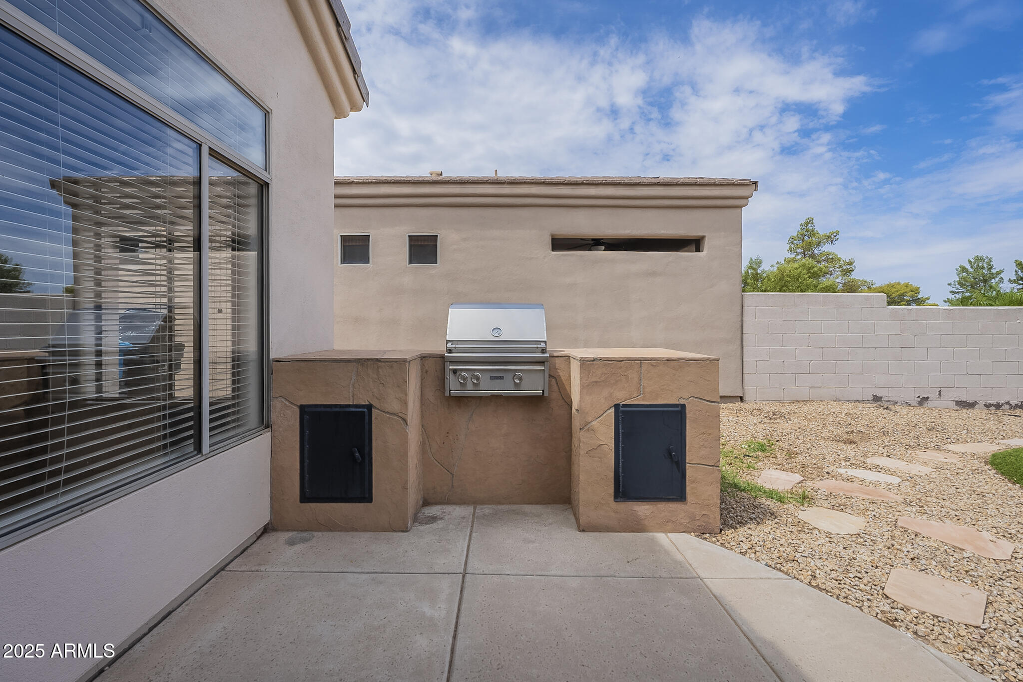 Phoenix, Arizona, 85042, United States, 3 Bedrooms Bedrooms, ,Residential,For Sale,1939131