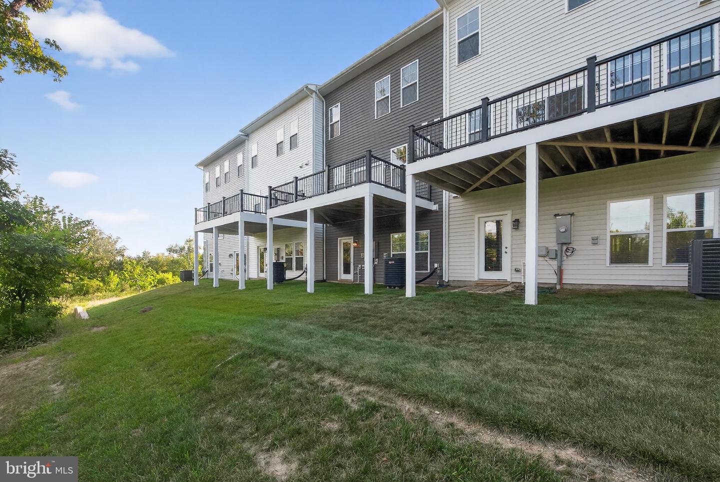 Lake Frederick, Virginia, 22630, United States, 4 Bedrooms Bedrooms, ,4 BathroomsBathrooms,Residential,For Sale,1940698