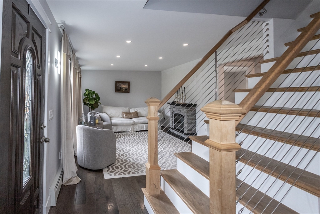 Westfield, Massachusetts, 01085, United States, 4 Bedrooms Bedrooms, ,2 BathroomsBathrooms,Residential,For Sale,1967509