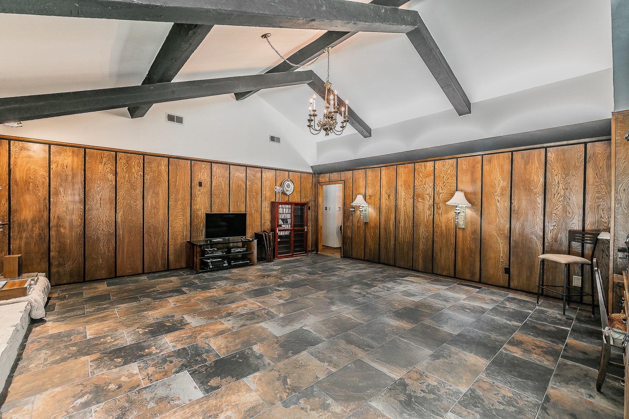 Arlington, Texas, 76012, United States, 3 Bedrooms Bedrooms, ,3 BathroomsBathrooms,Residential,For Sale,1976983