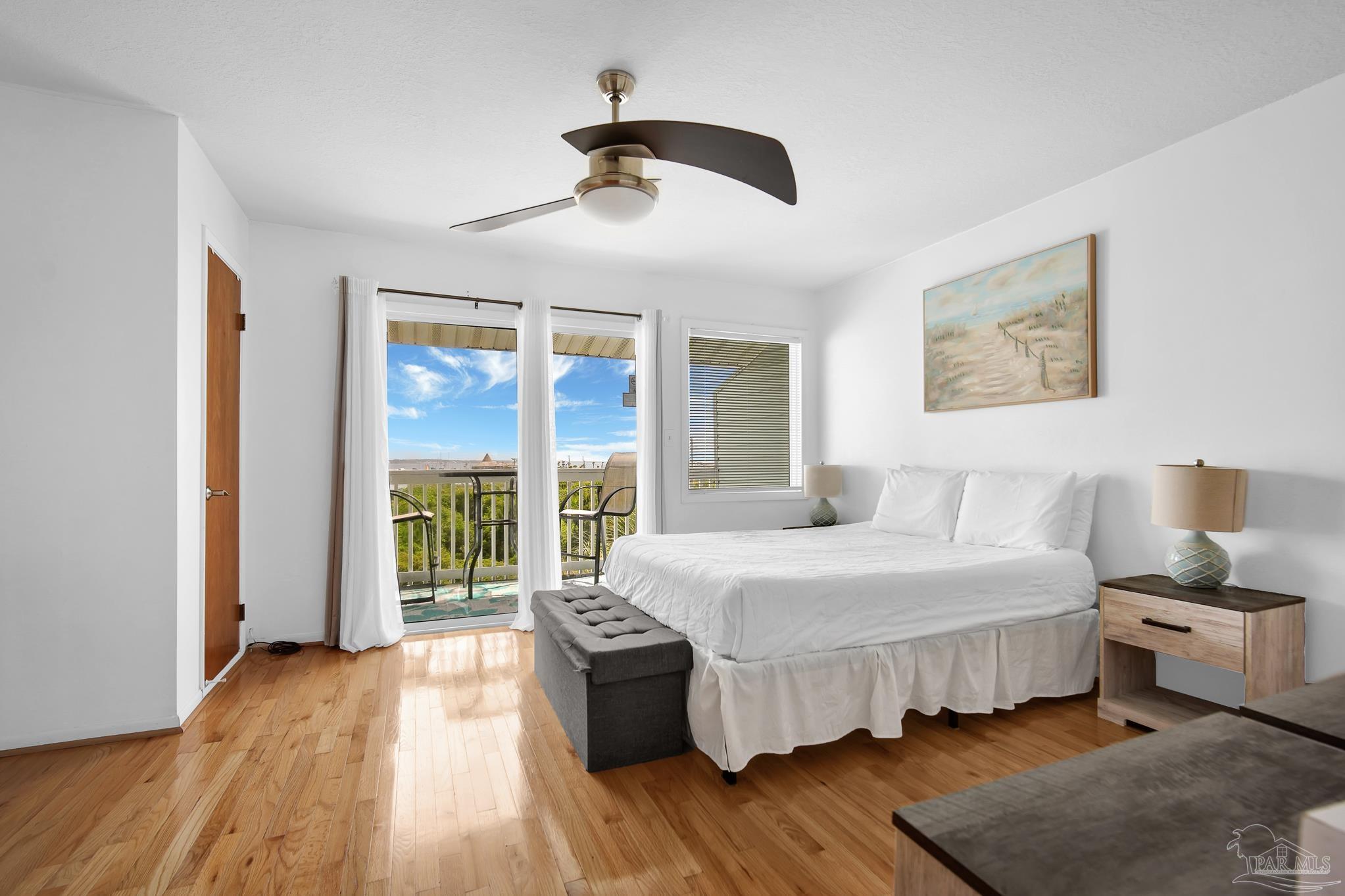 Navarre Beach, Florida, 32566, United States, 2 Bedrooms Bedrooms, ,3 BathroomsBathrooms,Residential,For Sale,1968744