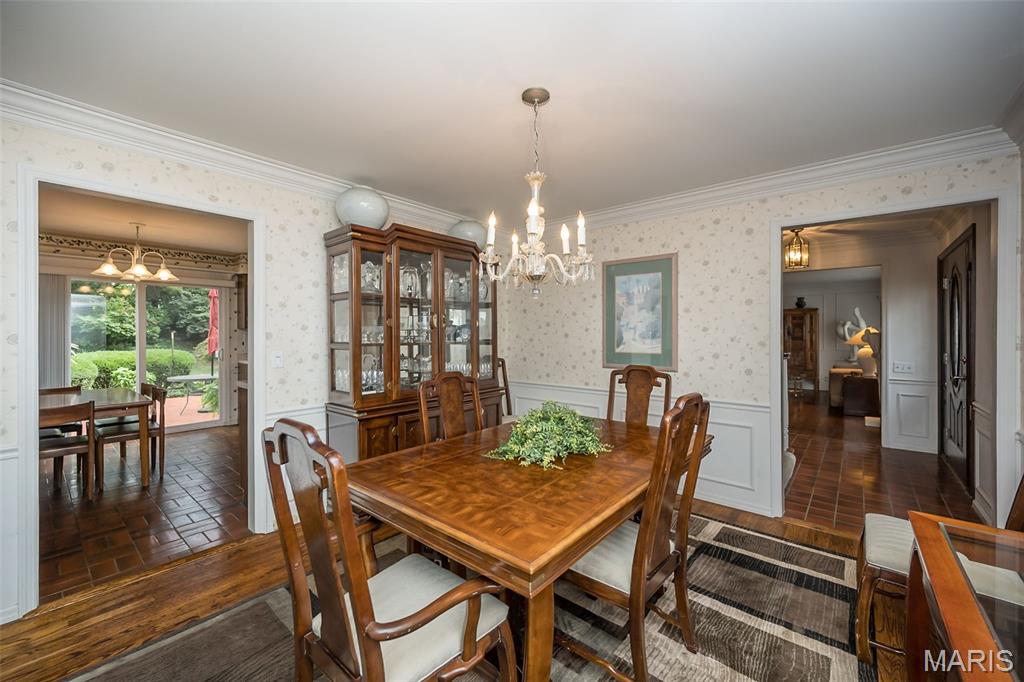 Chesterfield, Missouri, 63017, United States, 4 Bedrooms Bedrooms, ,3 BathroomsBathrooms,Residential,For Sale,1932834