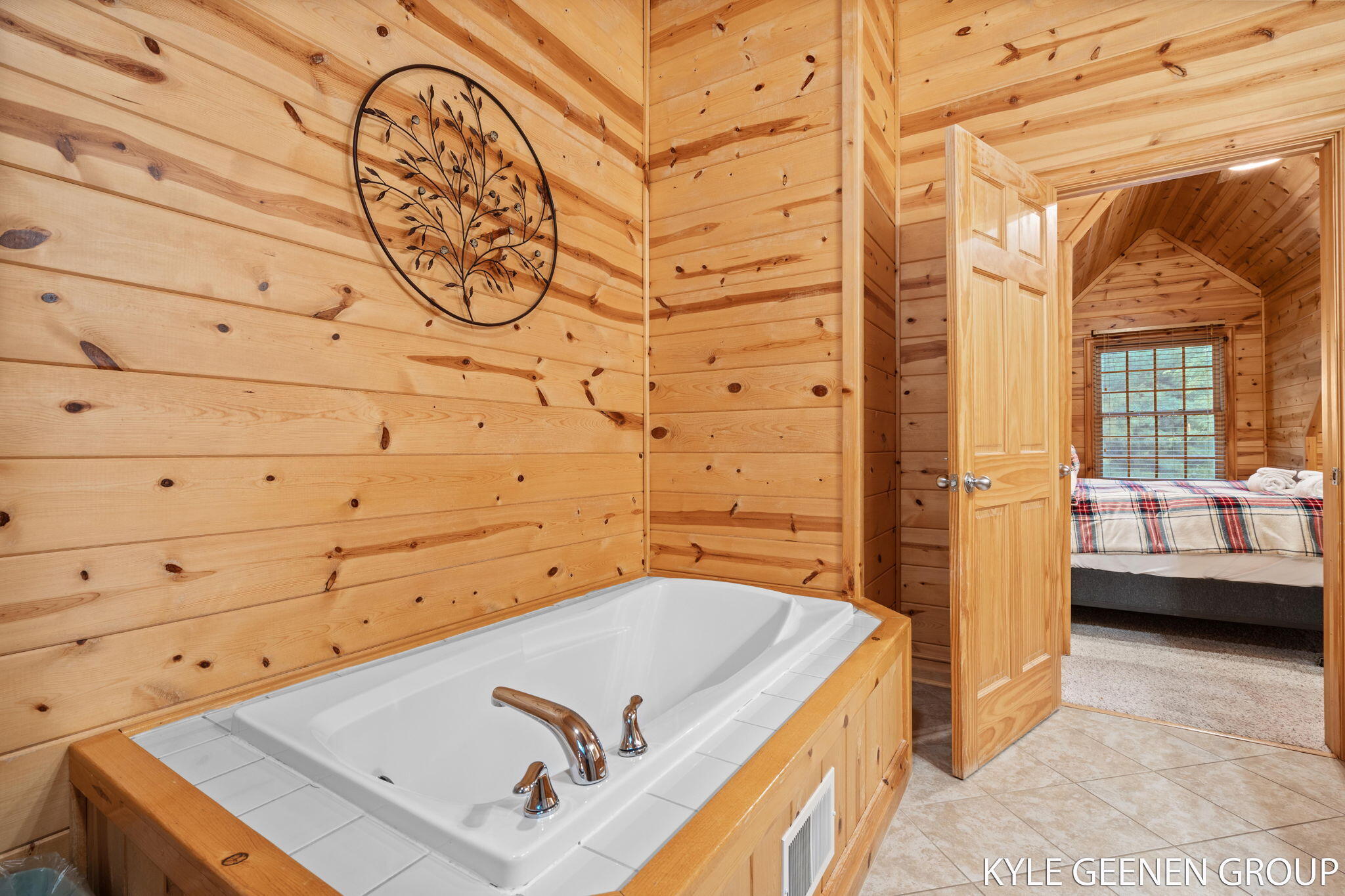 Saugatuck, Michigan, 49453, United States, 3 Bedrooms Bedrooms, ,2 BathroomsBathrooms,Residential,For Sale,1917281