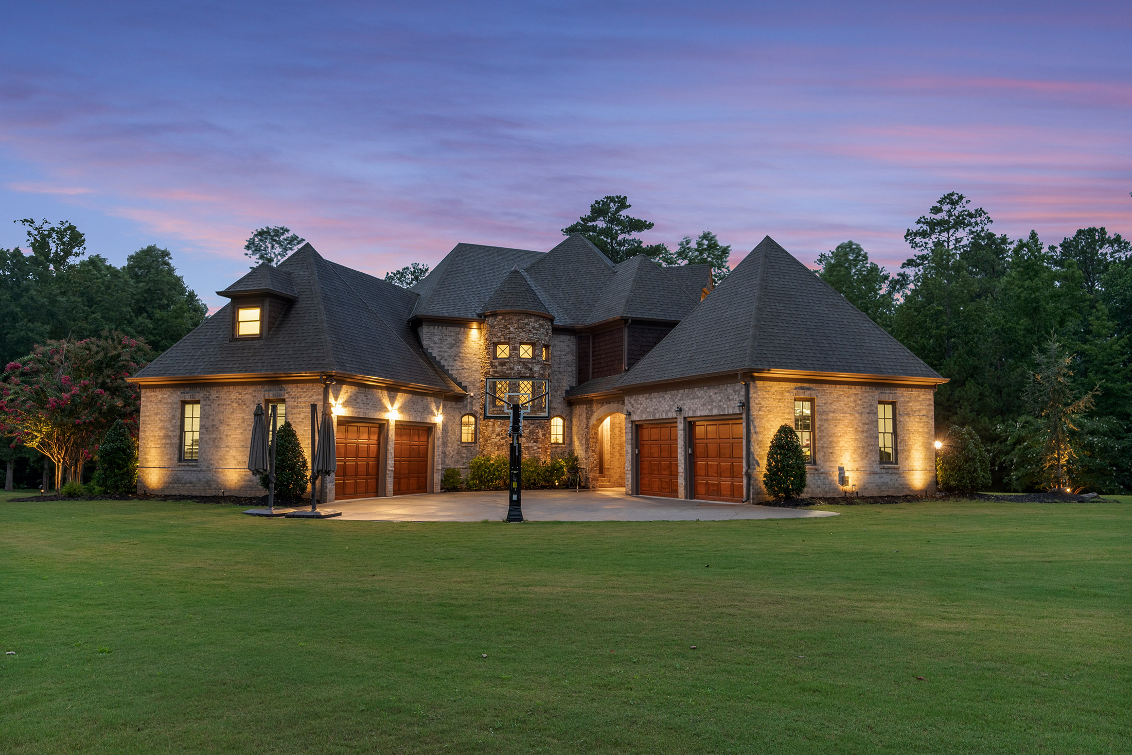  Old World Charm Meets Modern Luxury on This Milton Estate - 物件實景