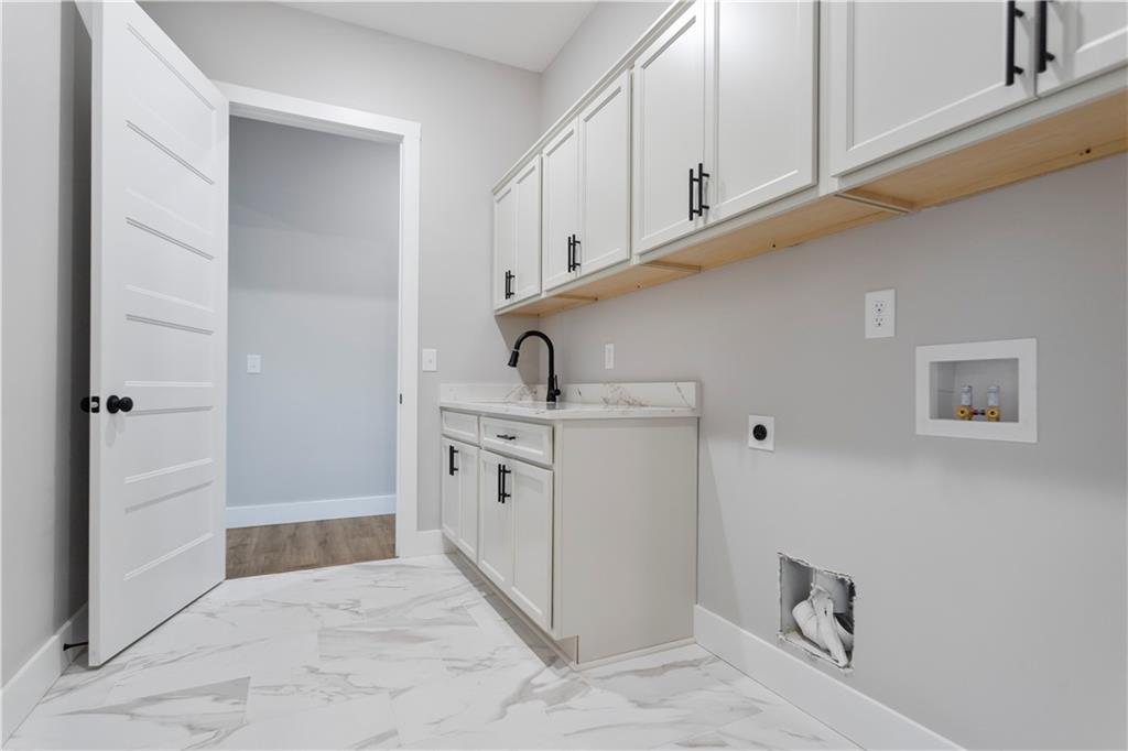 Carrollton, Georgia, 30116, United States, 4 Bedrooms Bedrooms, ,4 BathroomsBathrooms,Residential,For Sale,2001875