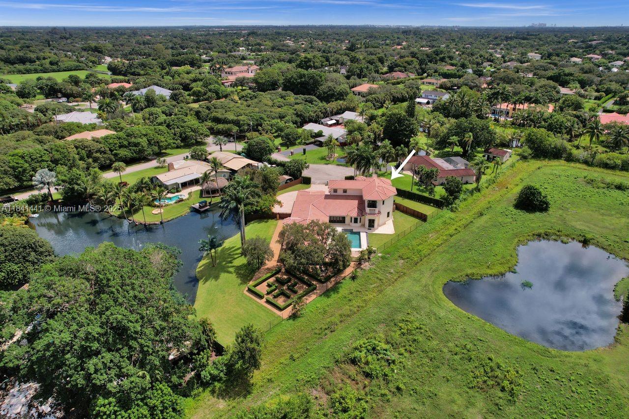 Davie, Florida, 33330, United States, 5 Bedrooms Bedrooms, ,5 BathroomsBathrooms,Residential,For Sale,1896833
