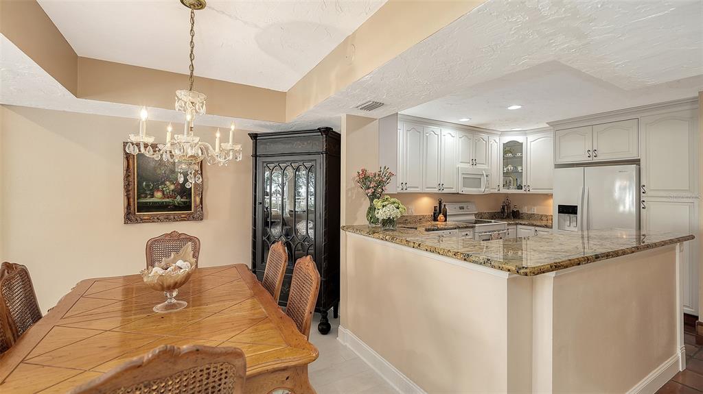 Longboat Key, Florida, 34228, United States, 2 Bedrooms Bedrooms, ,2 BathroomsBathrooms,Residential,For Sale,1989062