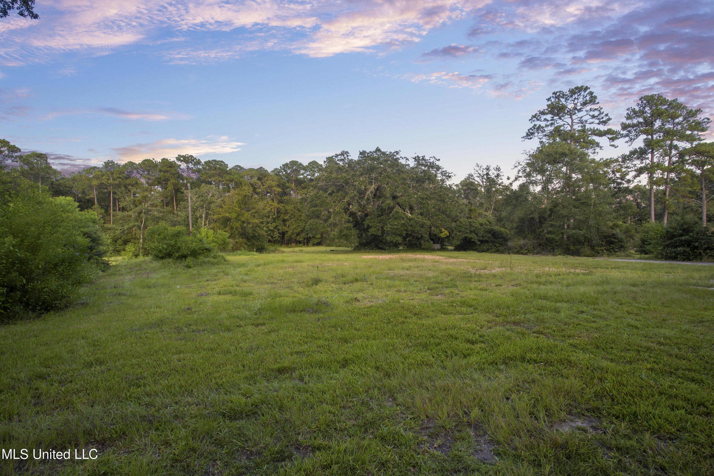 Ocean Springs, Mississippi, 39564, United States, ,Land,For Sale,1983190