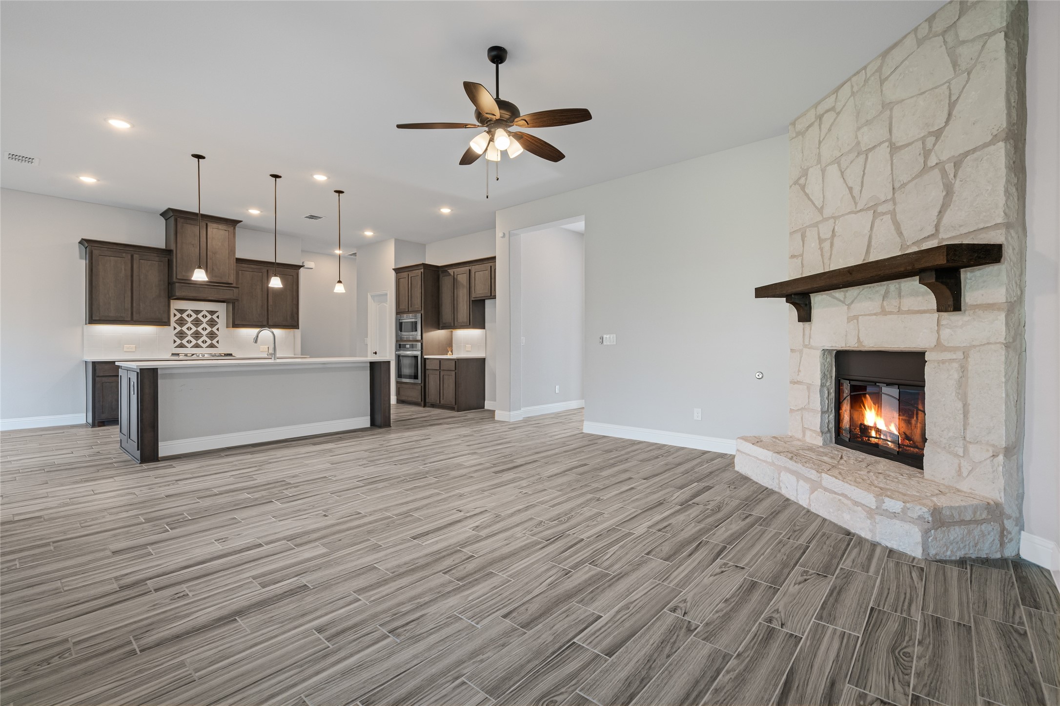 Melissa, Texas, 75454, United States, 4 Bedrooms Bedrooms, ,3 BathroomsBathrooms,Residential,For Sale,1994825