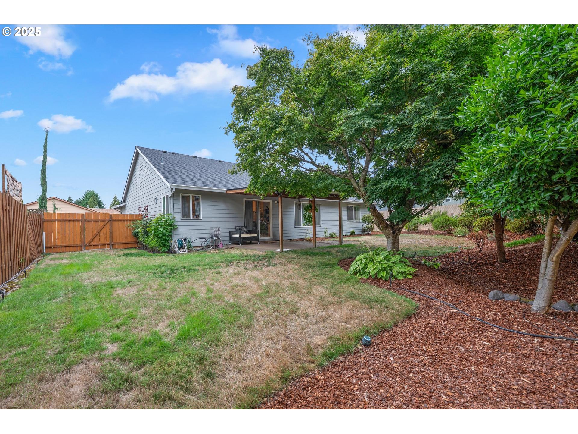 Oregon City, Oregon, 97045, United States, 3 Bedrooms Bedrooms, ,2 BathroomsBathrooms,Residential,For Sale,1949675