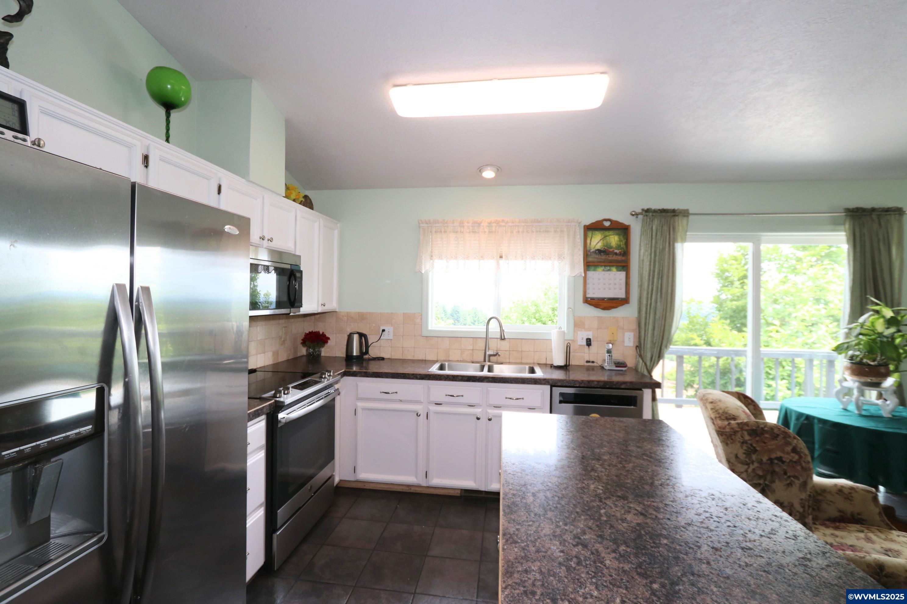 Falls City, Oregon, 97344, United States, 3 Bedrooms Bedrooms, ,2 BathroomsBathrooms,Residential,For Sale,1875170