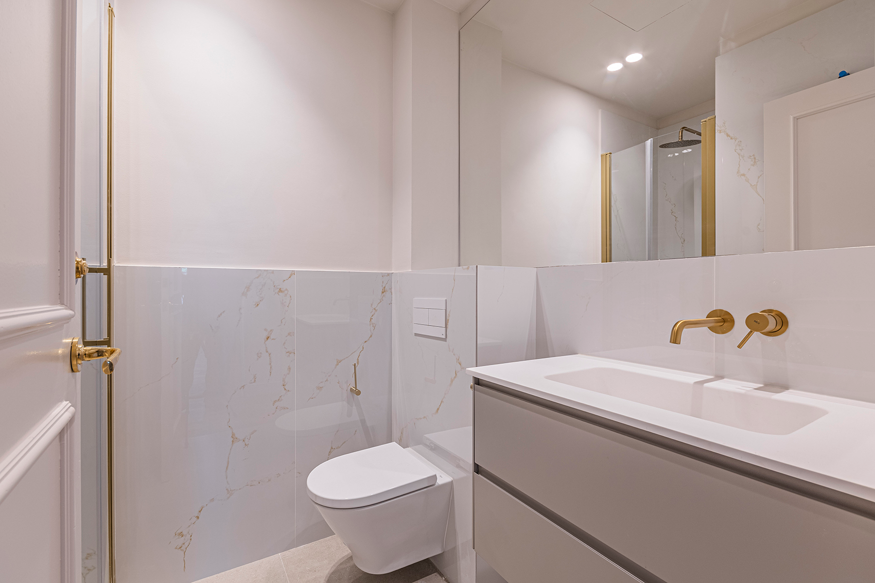  Corner flat renovated in El Born with views of Port Vell - 物件實景