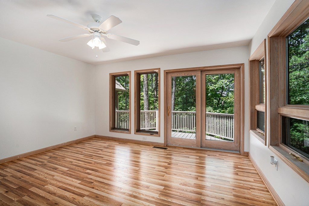 Ellijay, Georgia, 30536, United States, 4 Bedrooms Bedrooms, ,4 BathroomsBathrooms,Residential,For Sale,1888522