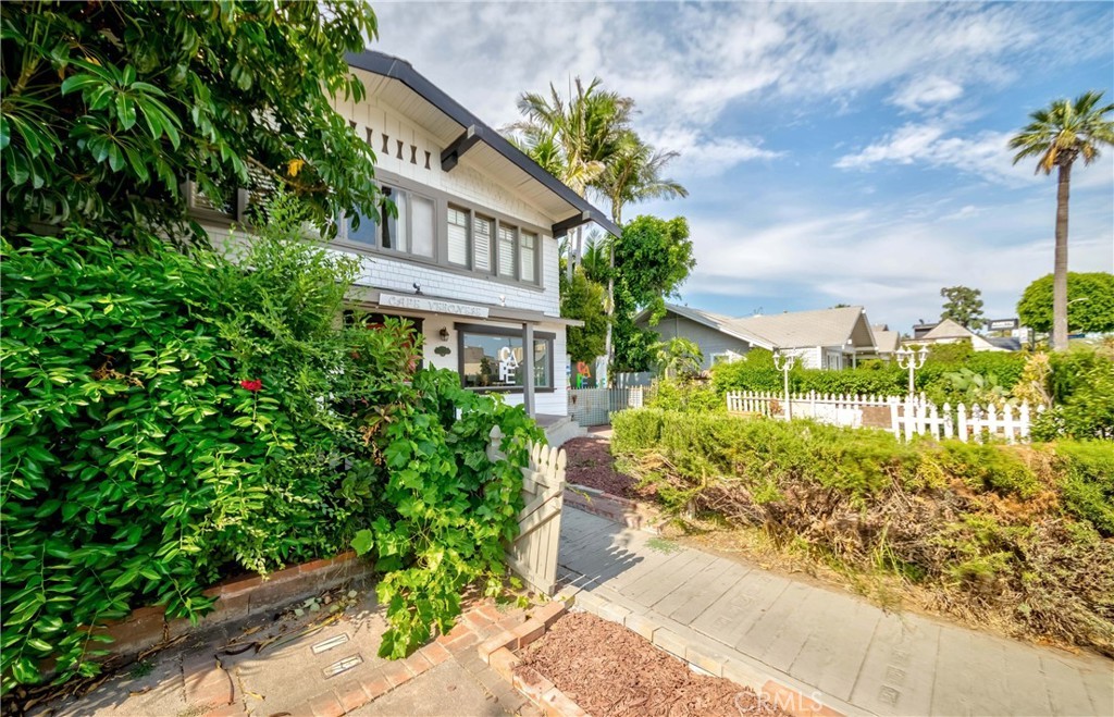 419 W Commonwealth Avenue, Fullerton, California, 92832, United States, 3 Bedrooms Bedrooms, ,2 BathroomsBathrooms,Residential,For Sale,419 W Commonwealth Avenue,1432900