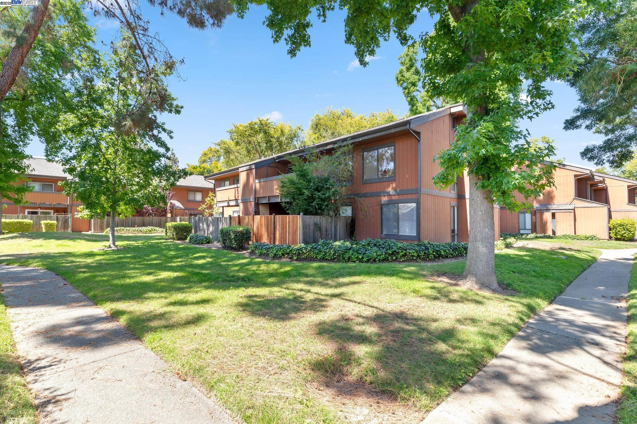 Fremont, California, 94536, United States, 3 Bedrooms Bedrooms, ,2 BathroomsBathrooms,Residential,For Sale,1906498