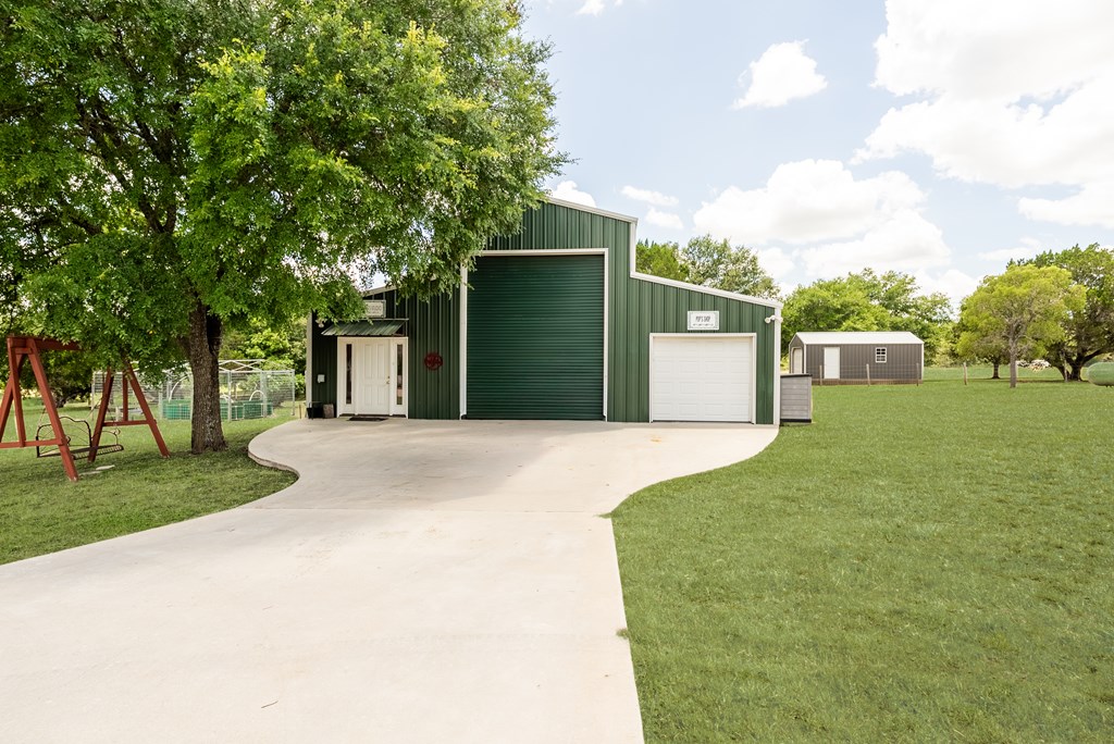 Kerrville, Texas, 78028, United States, 4 Bedrooms Bedrooms, ,4 BathroomsBathrooms,Residential,For Sale,1710846