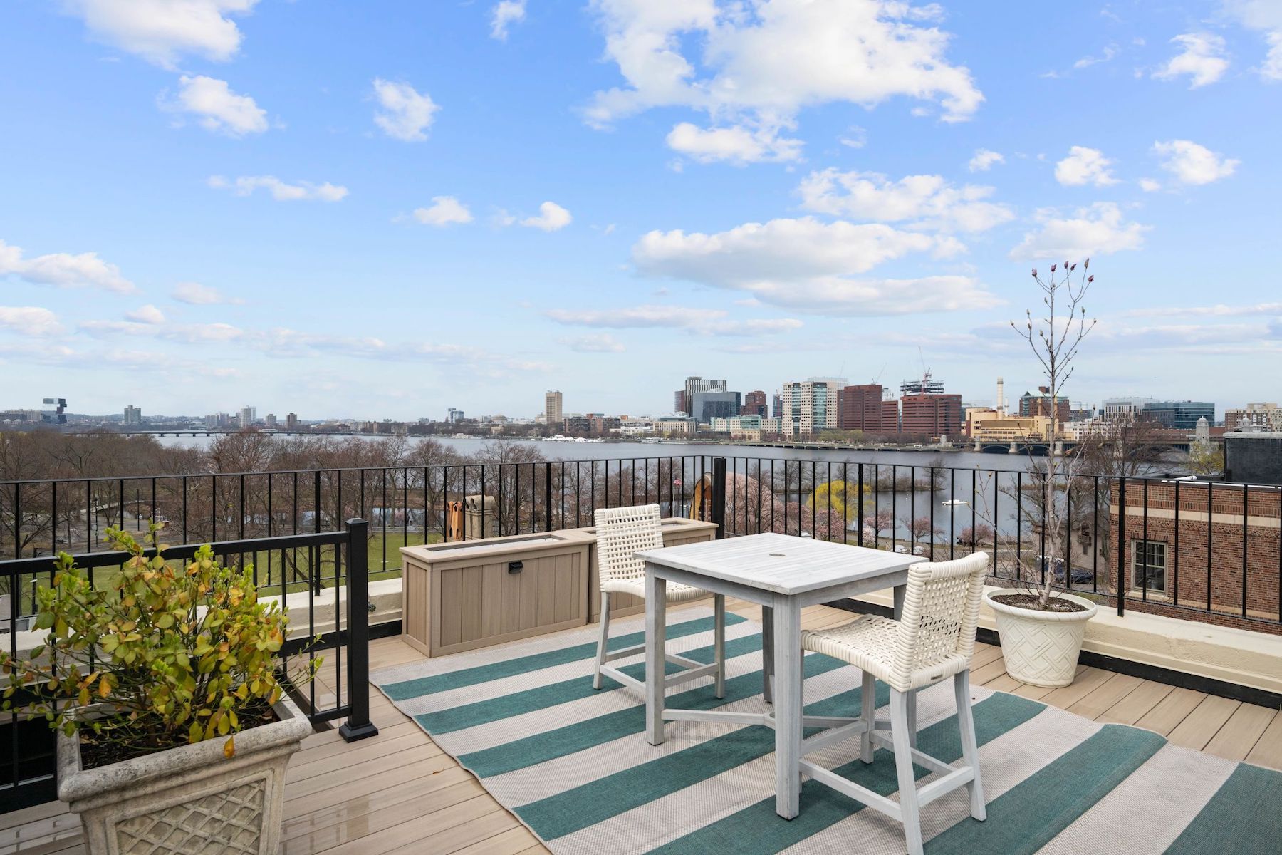  101 Chestnut Street, Unit E, Boston, MA, 02108 - 物件實景