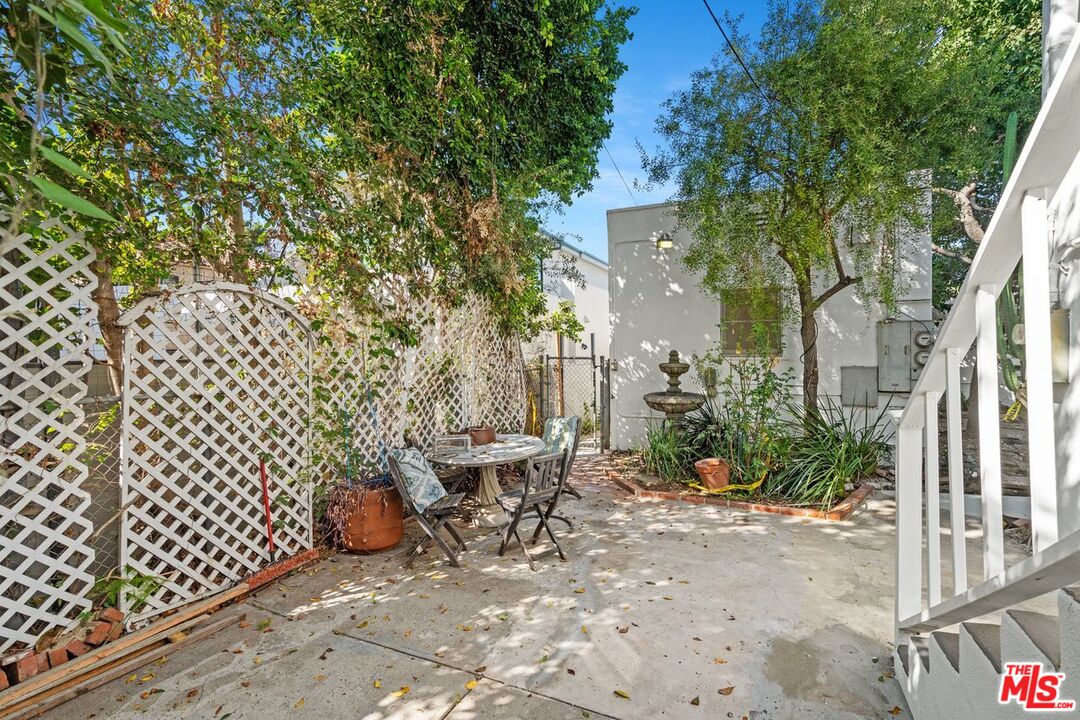 West Hollywood, California, 90046, United States, 4 Bedrooms Bedrooms, ,4 BathroomsBathrooms,Residential,For Sale,1840253