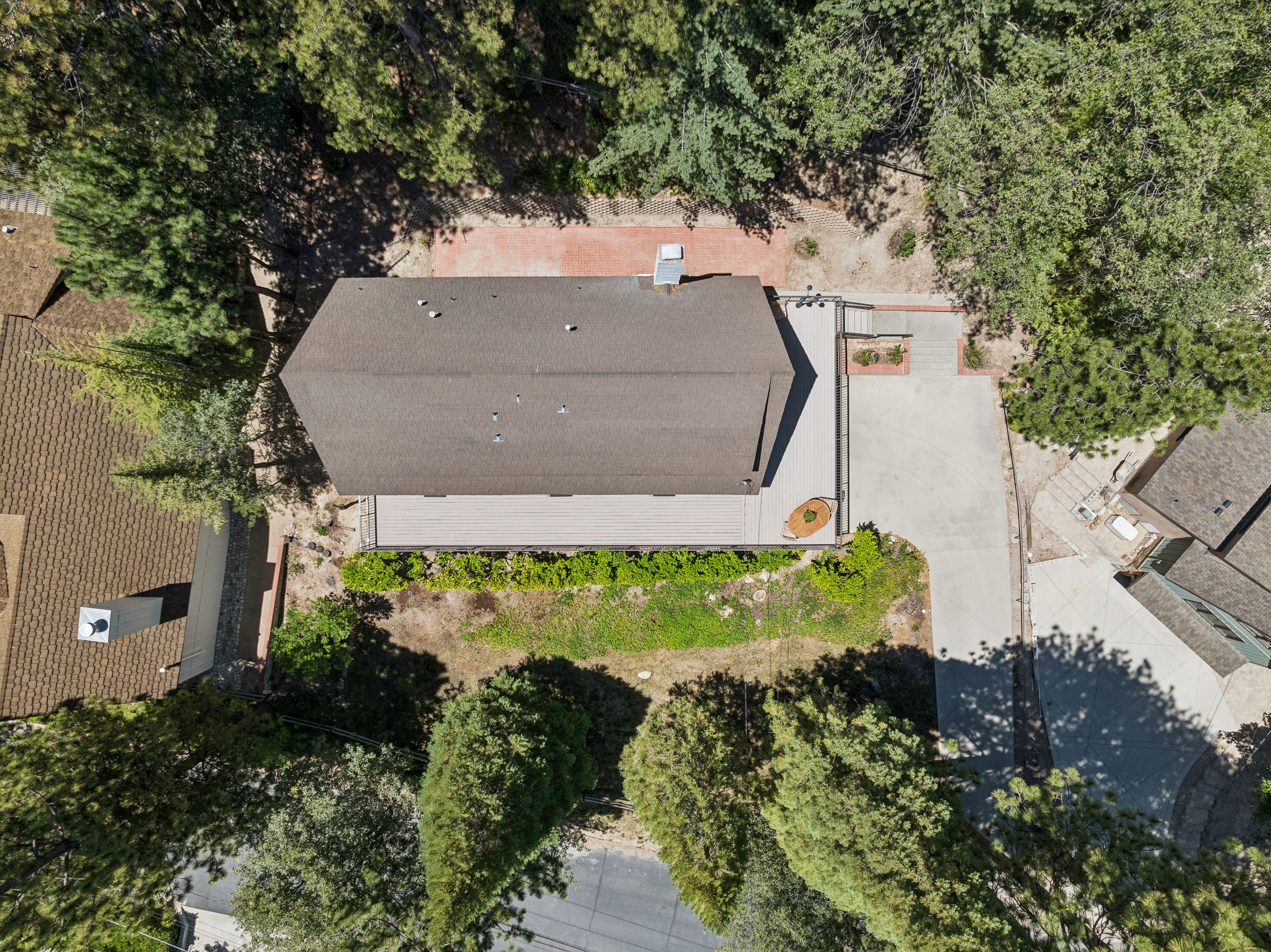  27711 Hamiltair Drive, Lake Arrowhead, CA 92352 - 物件實景