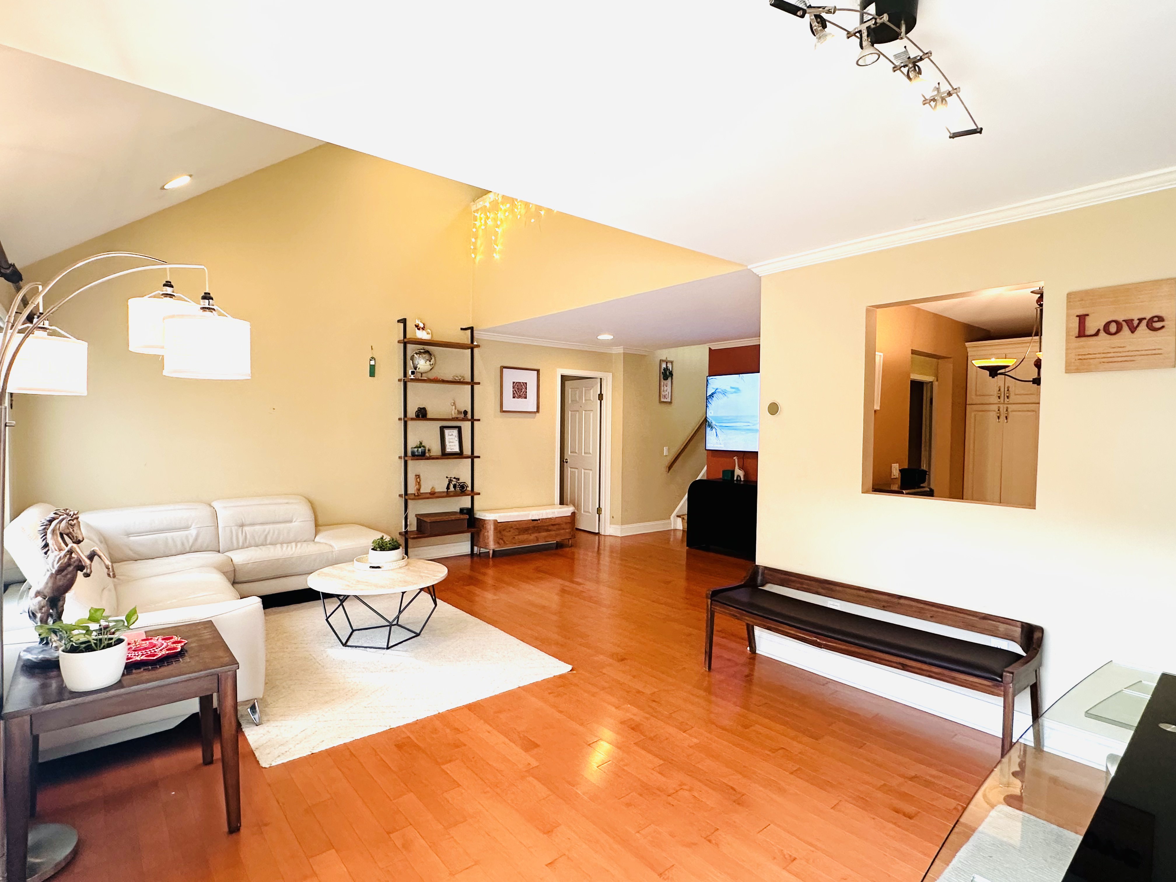 Montville, New Jersey, 07045, United States, 3 Bedrooms Bedrooms, ,4 BathroomsBathrooms,Residential,For Sale,1987436