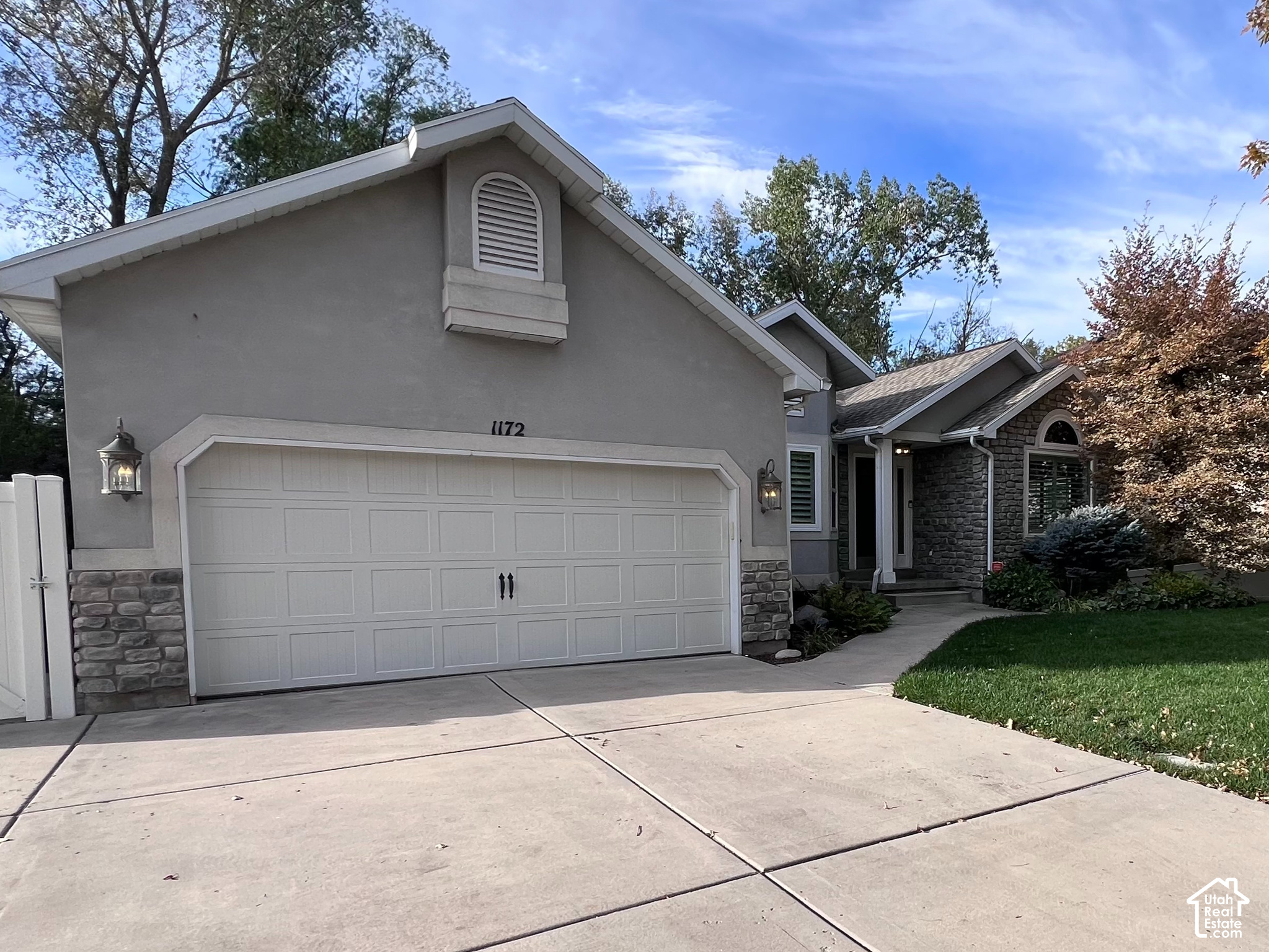 Castlecreek Dr, Murray, UT 84117