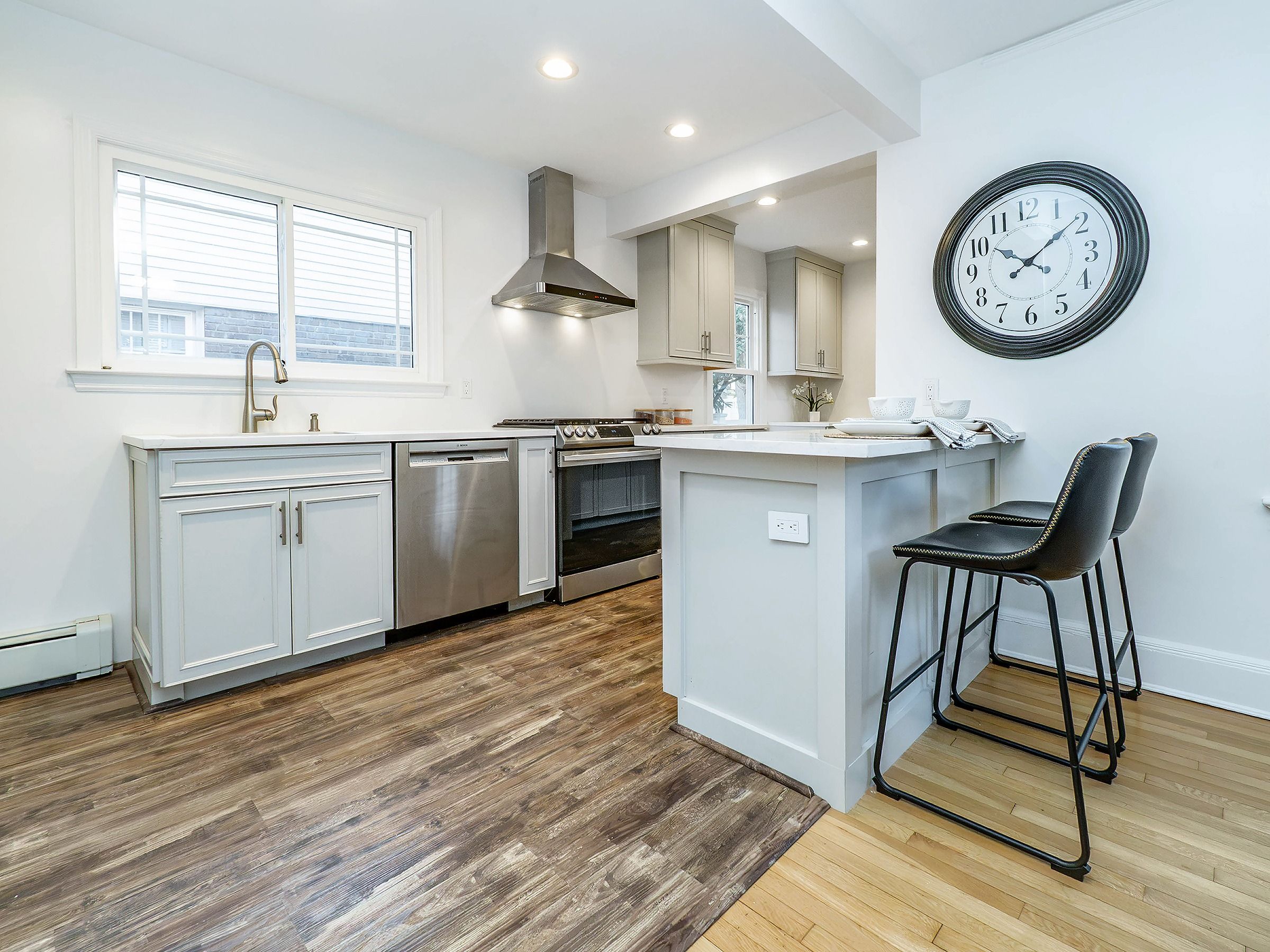  74 Irma Avenue, Port Washington, NY, 11050 - 物件實景