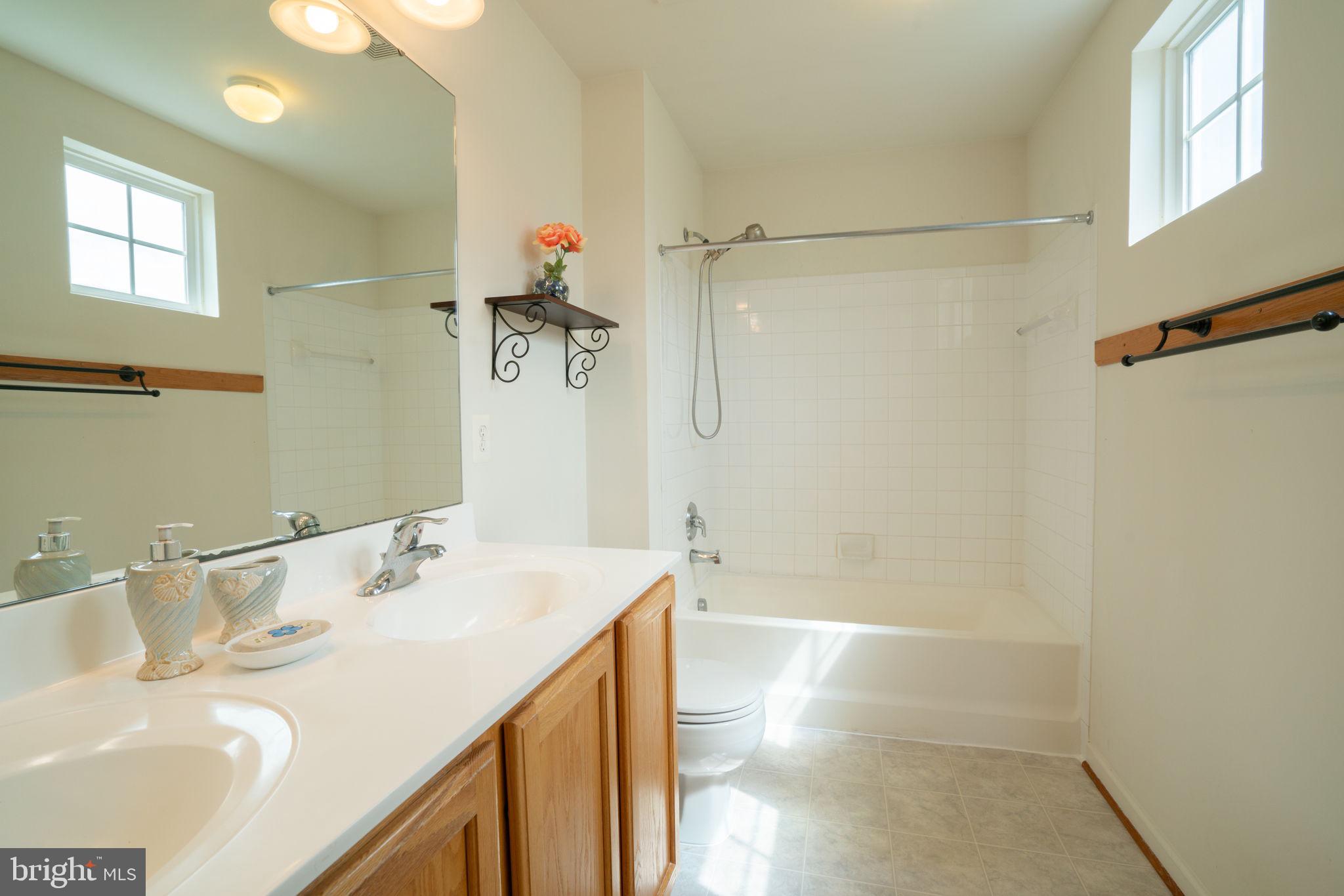 Bealeton, Virginia, 22712, United States, 4 Bedrooms Bedrooms, ,4 BathroomsBathrooms,Residential,For Sale,1928510