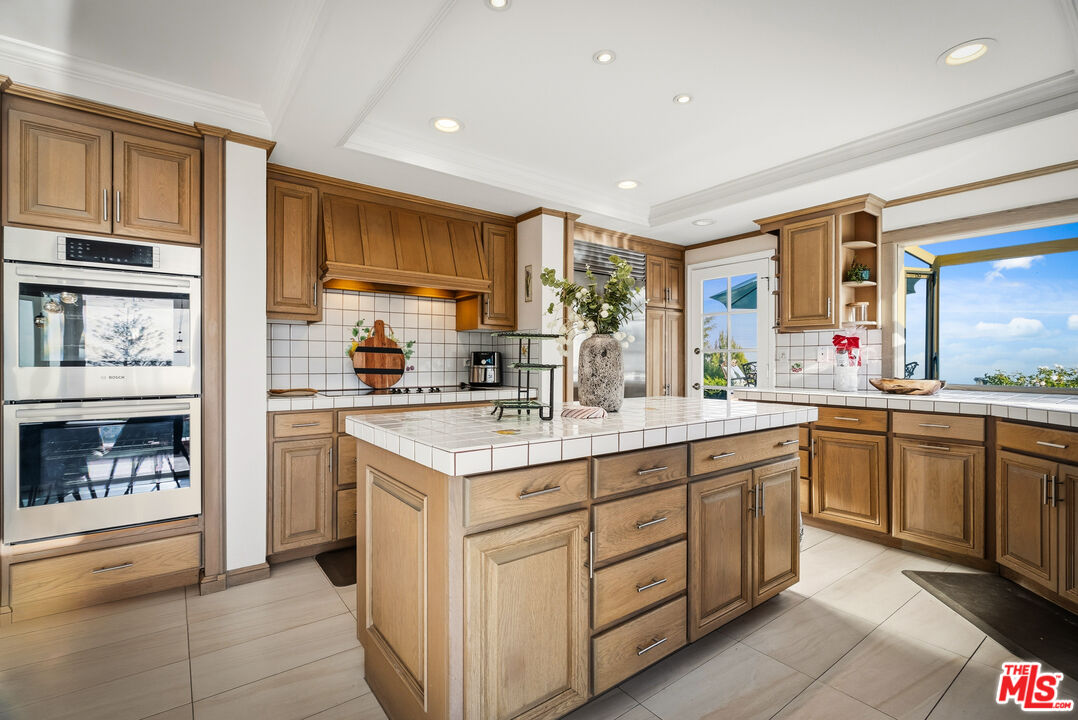 Malibu, California, 90265, United States, 4 Bedrooms Bedrooms, ,3 BathroomsBathrooms,Residential,For Sale,2001973