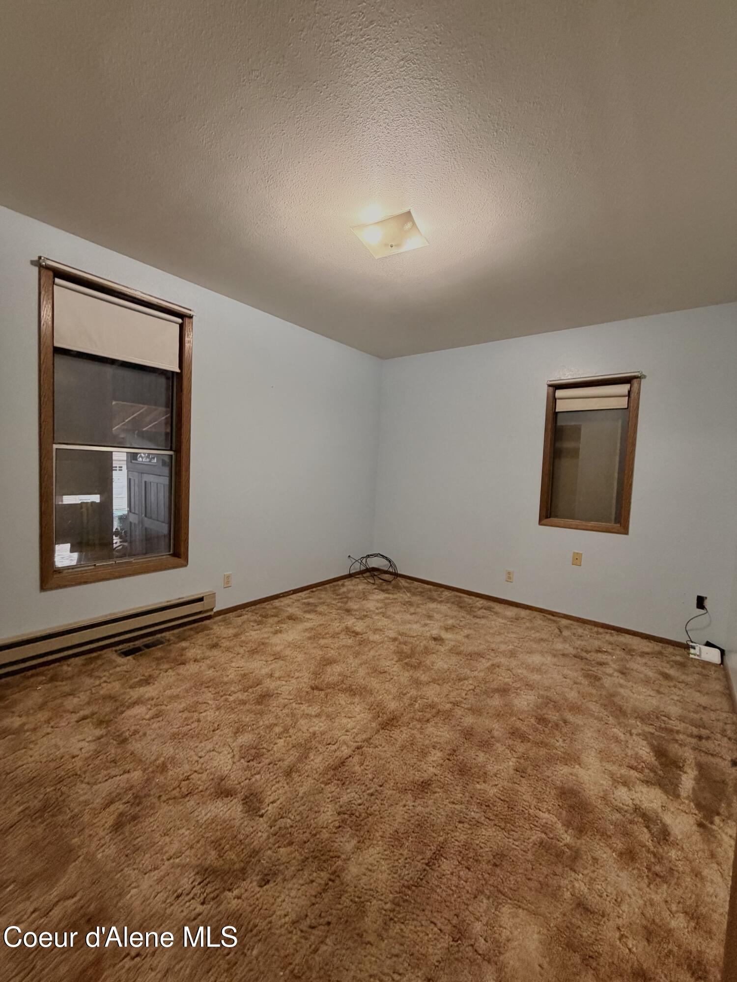 Coeur d'Alene, Idaho, 83814, United States, 5 Bedrooms Bedrooms, ,3 BathroomsBathrooms,Residential,For Sale,2005886