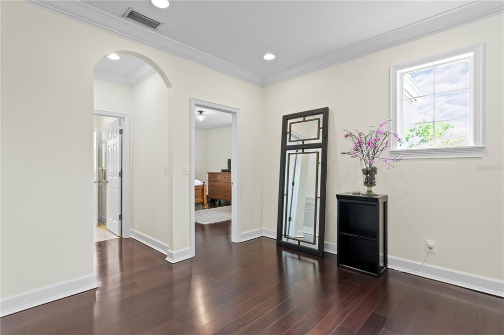 Tampa, Florida, 33629, United States, 4 Bedrooms Bedrooms, ,4 BathroomsBathrooms,Residential,For Sale,1885356