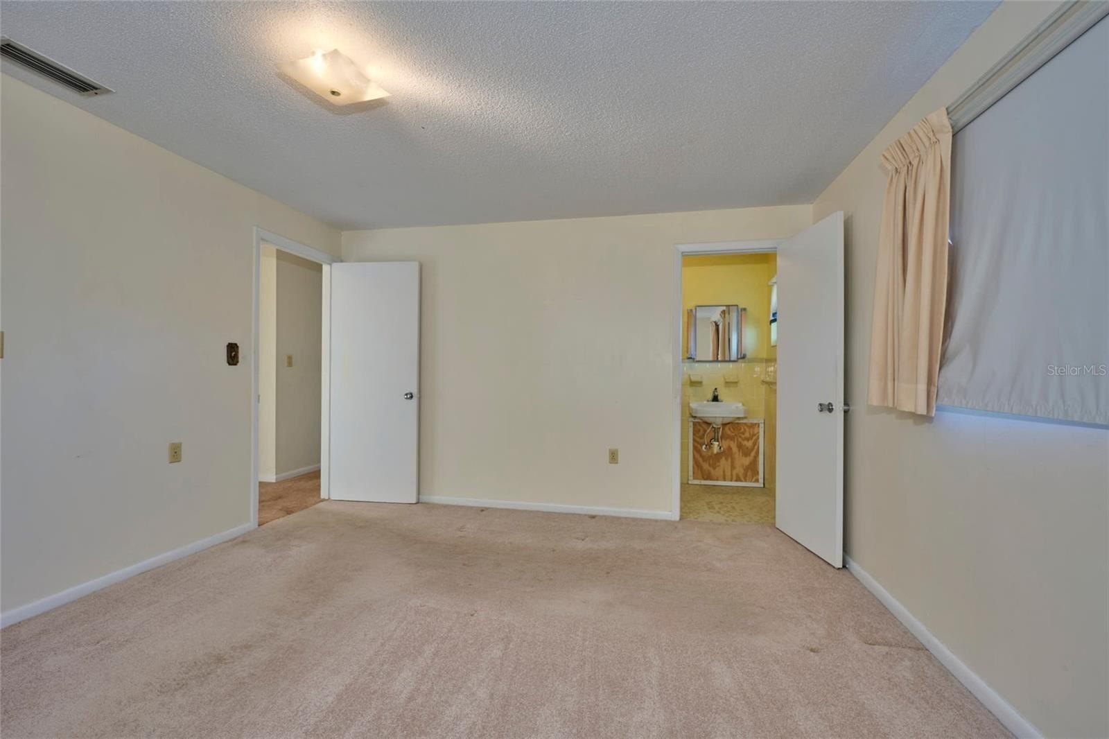 BARTOW, Florida, 33830, United States, 3 Bedrooms Bedrooms, ,2 BathroomsBathrooms,Residential,For Sale,1915491