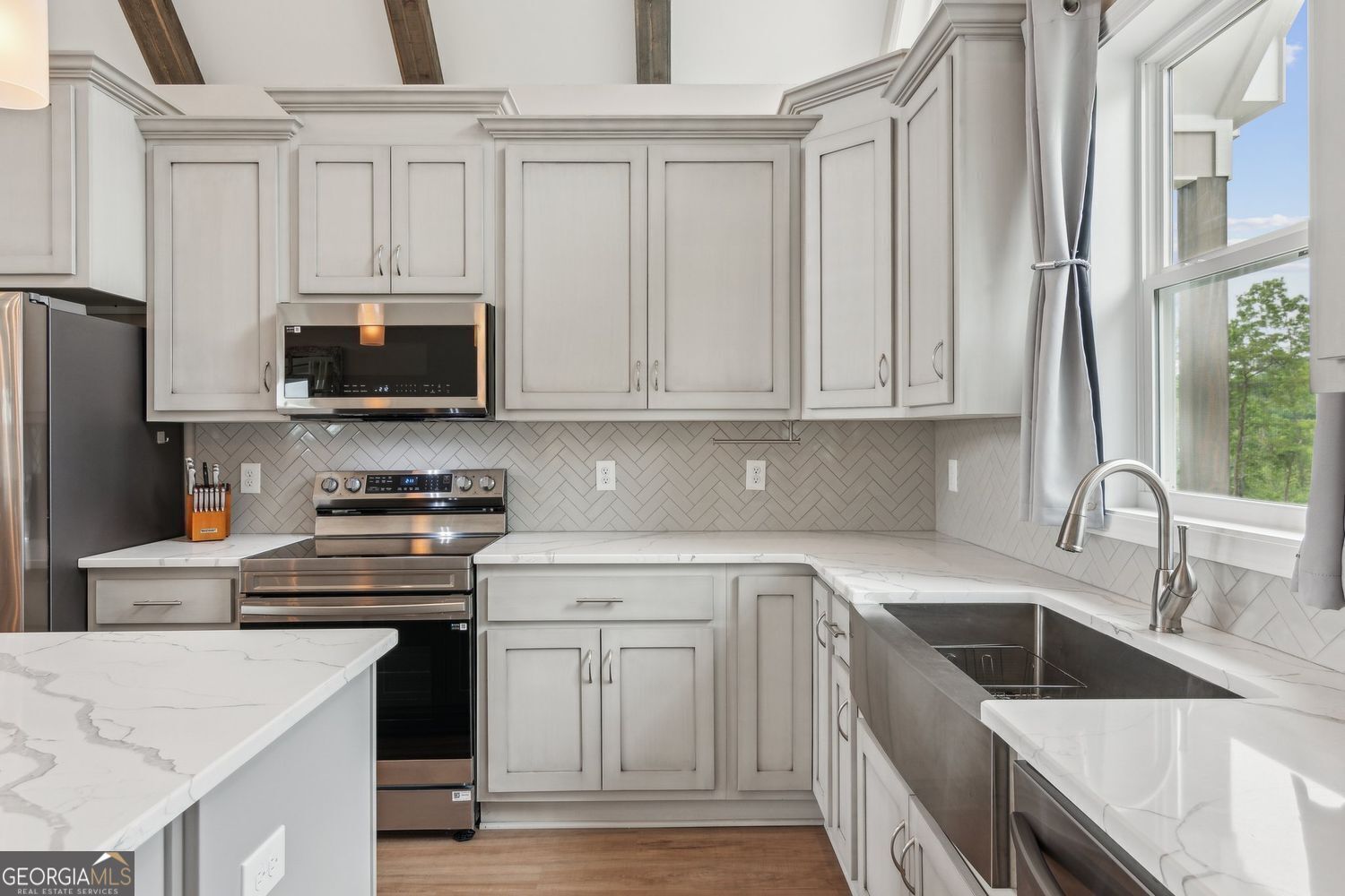 Ellijay, Georgia, 30540, United States, 3 Bedrooms Bedrooms, ,3 BathroomsBathrooms,Residential,For Sale,1858970