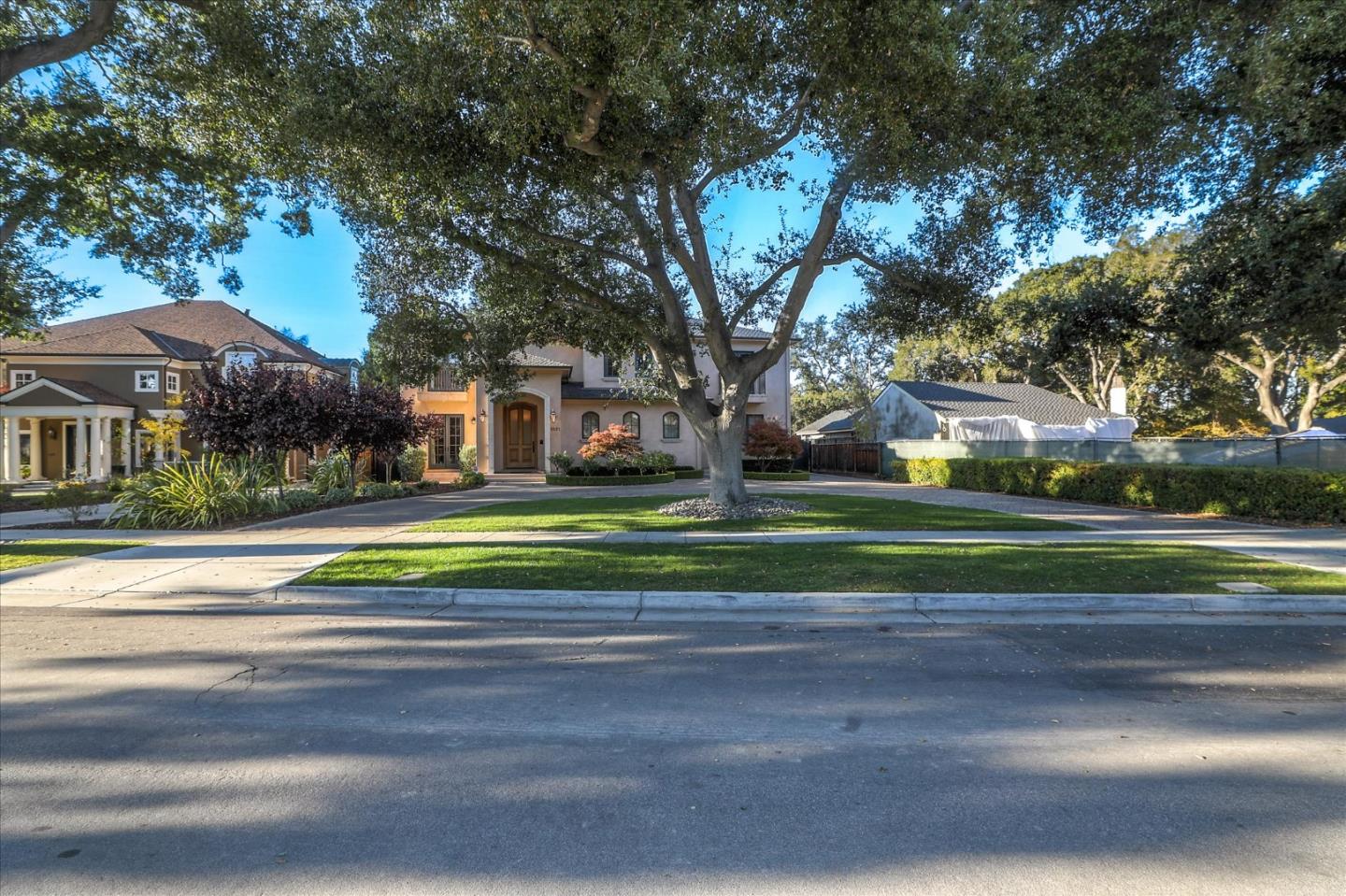 San Jose, California, 95126, United States, 4 Bedrooms Bedrooms, ,6 BathroomsBathrooms,Residential,For Sale,1987802