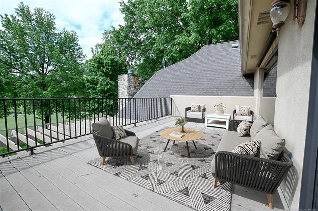 Tahlequah, Oklahoma, 74464, United States, 5 Bedrooms Bedrooms, ,5 BathroomsBathrooms,Residential,For Sale,1987377