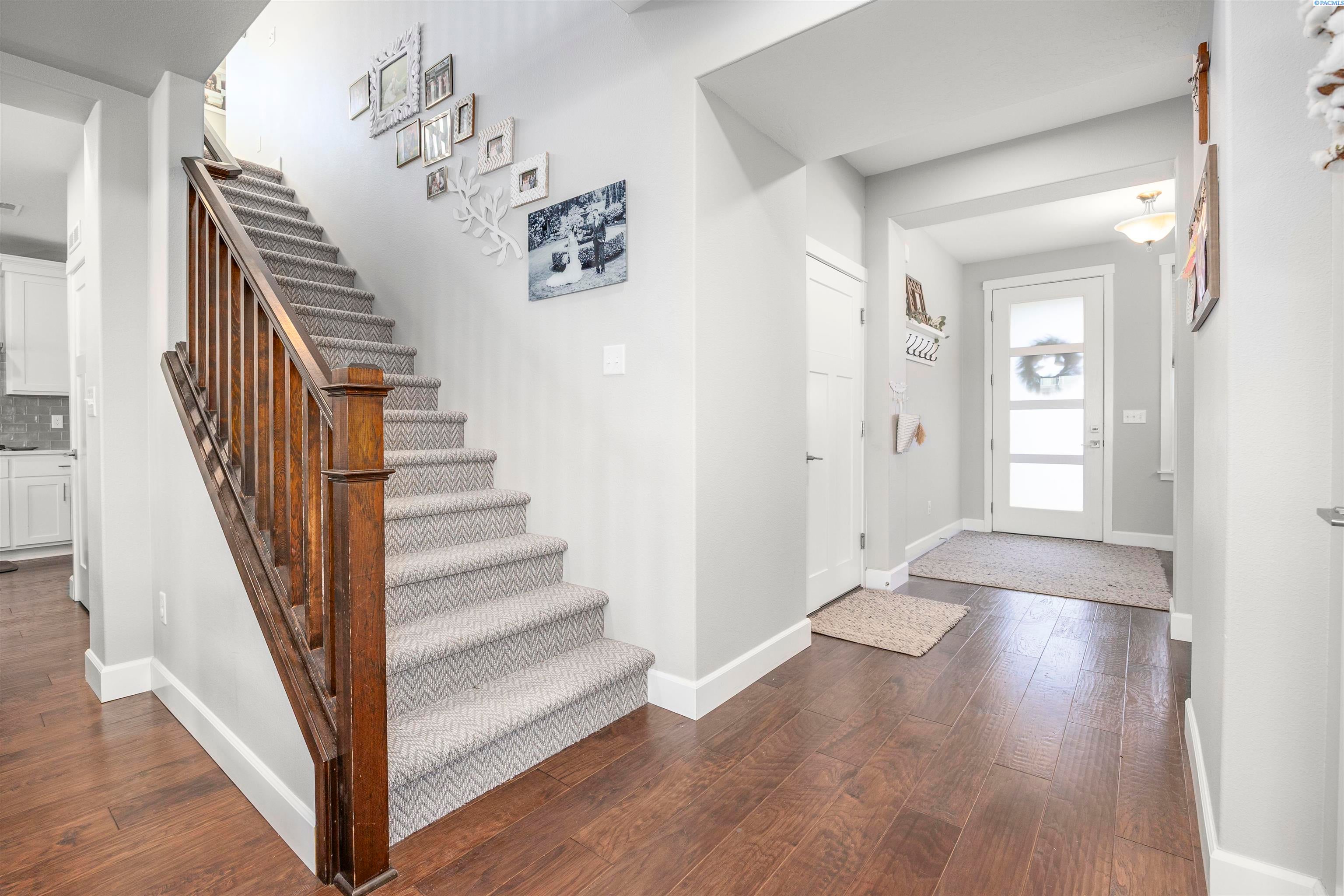 Pasco, Washington, 99301, United States, 3 Bedrooms Bedrooms, ,3 BathroomsBathrooms,Residential,For Sale,1977016