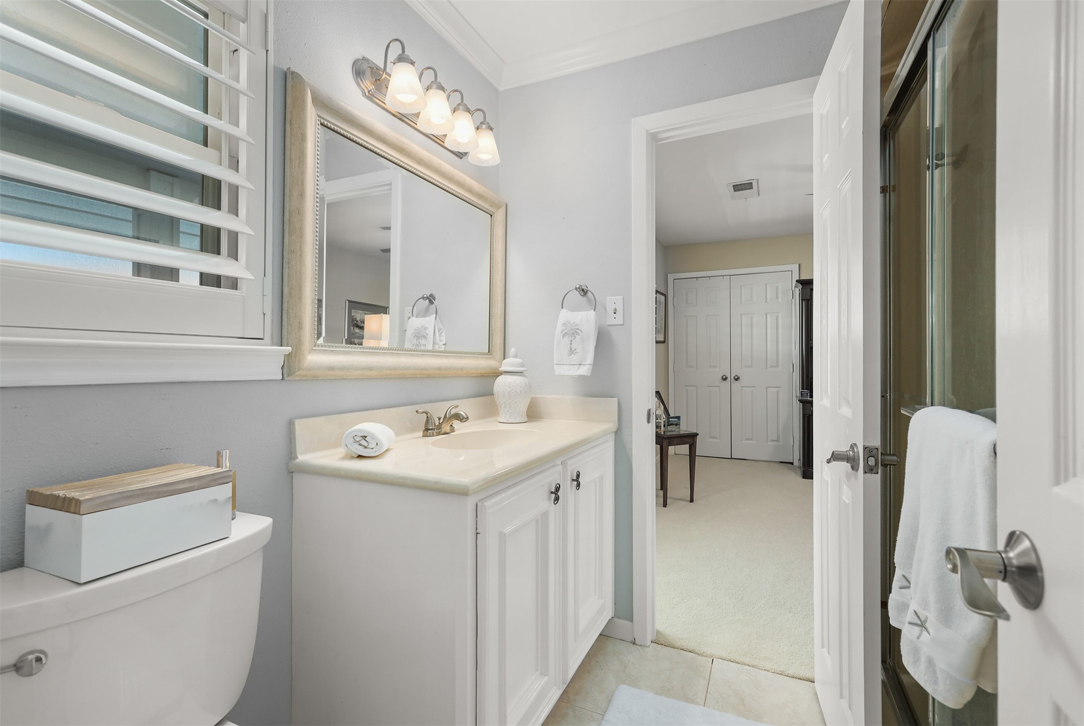 Nassau Bay, Texas, 77058, United States, 5 Bedrooms Bedrooms, ,5 BathroomsBathrooms,Residential,For Sale,1988330