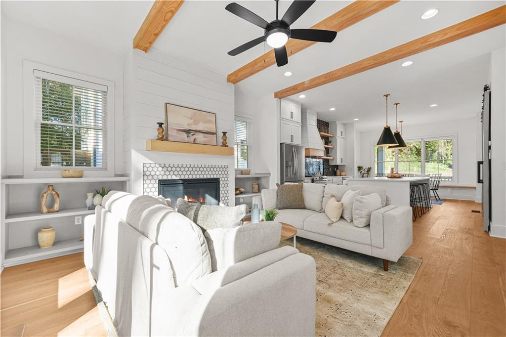 Atlanta, Georgia, 30315, United States, 3 Bedrooms Bedrooms, ,3 BathroomsBathrooms,Residential,For Sale,1966539