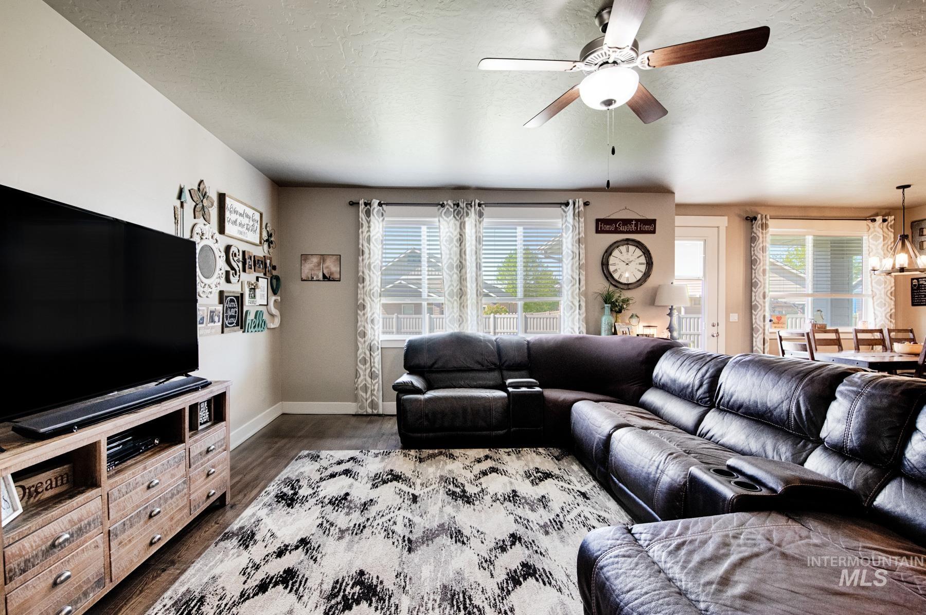 Kuna, Idaho, 83634, United States, 5 Bedrooms Bedrooms, ,4 BathroomsBathrooms,Residential,For Sale,1848716