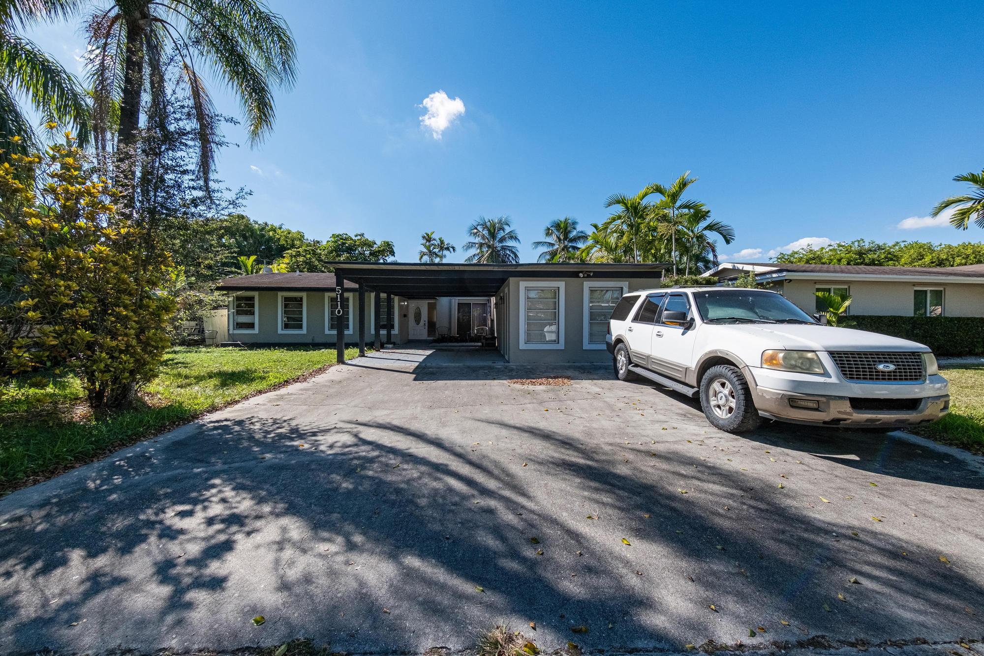 Miami, Florida, 33165, United States, 3 Bedrooms Bedrooms, ,2 BathroomsBathrooms,Residential,For Sale,1995452