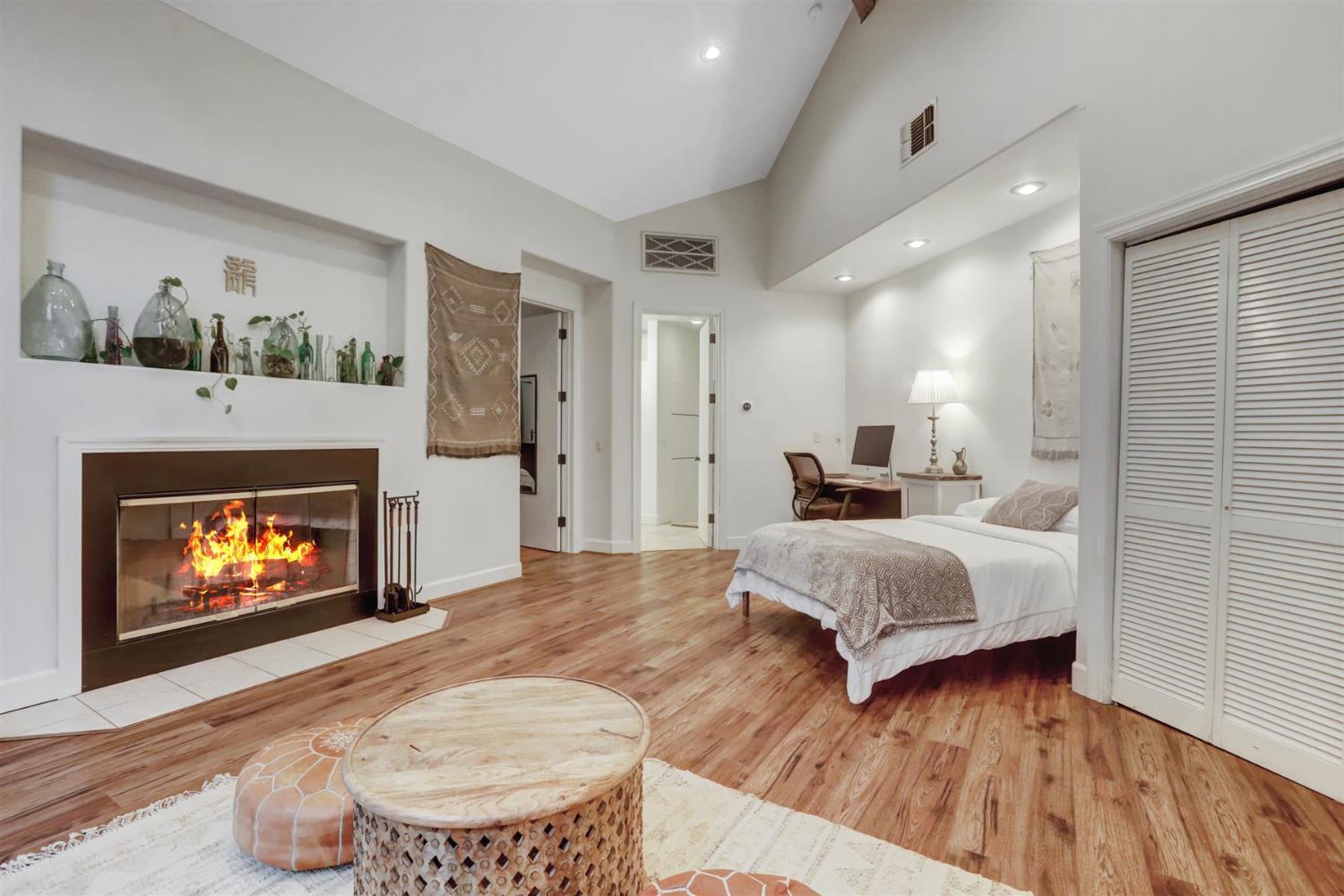 Nevada City, California, 95959, United States, 6 Bedrooms Bedrooms, ,5 BathroomsBathrooms,Residential,For Sale,1997761