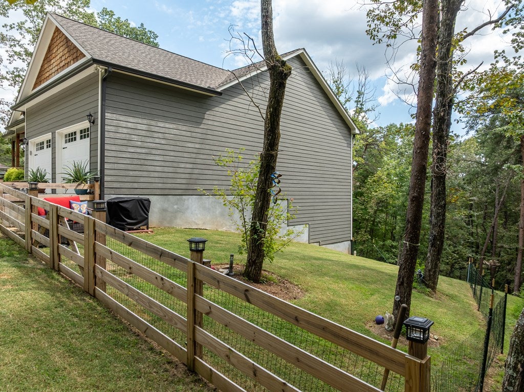 Talking Rock, Georgia, 30175, United States, 3 Bedrooms Bedrooms, ,2 BathroomsBathrooms,Residential,For Sale,1972069