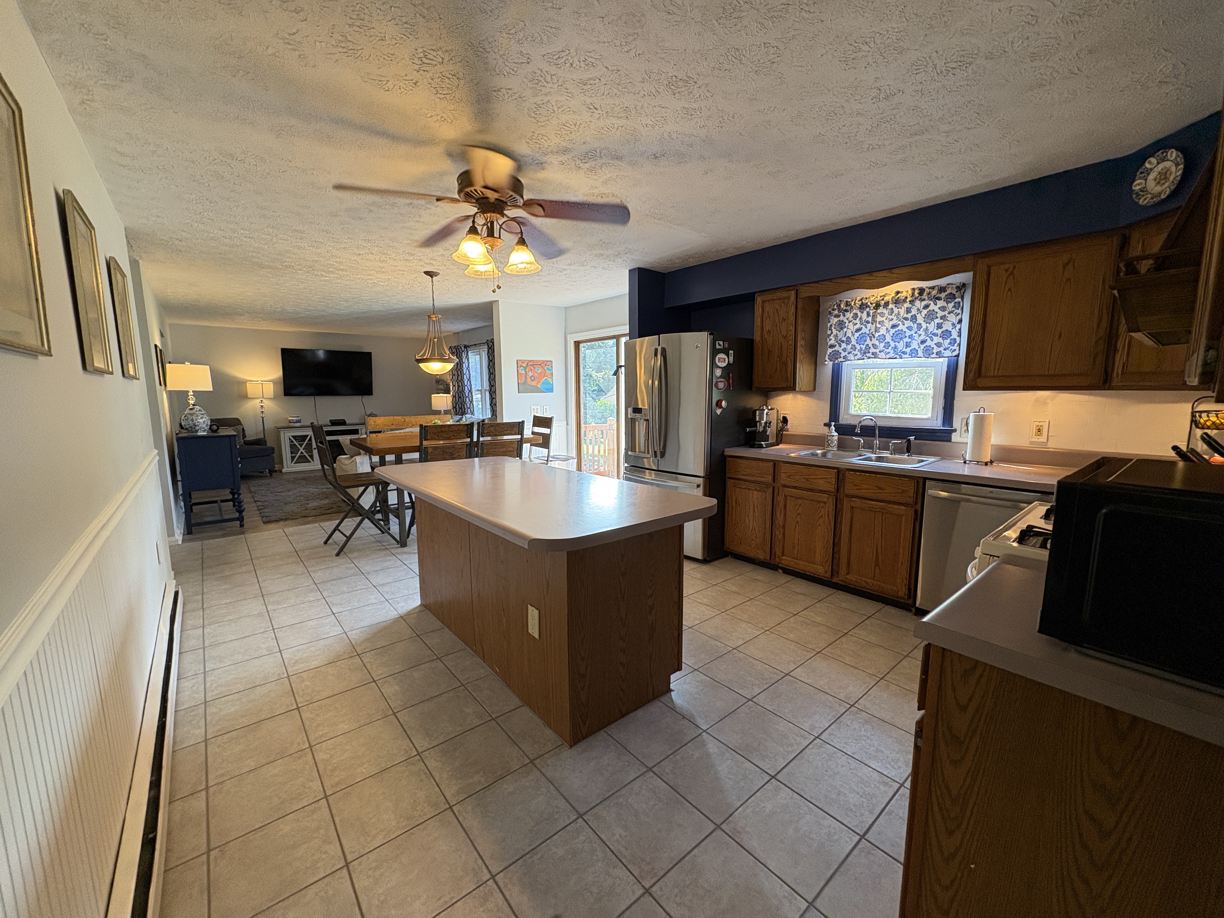 Columbus, New Jersey, 08022, United States, 4 Bedrooms Bedrooms, ,3 BathroomsBathrooms,Residential,For Sale,1903760