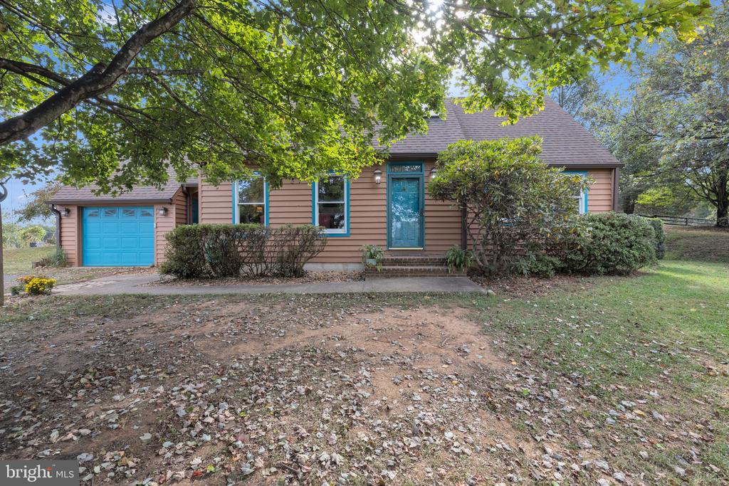 Warrenton, Virginia, 20187, United States, 3 Bedrooms Bedrooms, ,4 BathroomsBathrooms,Residential,For Sale,1977247