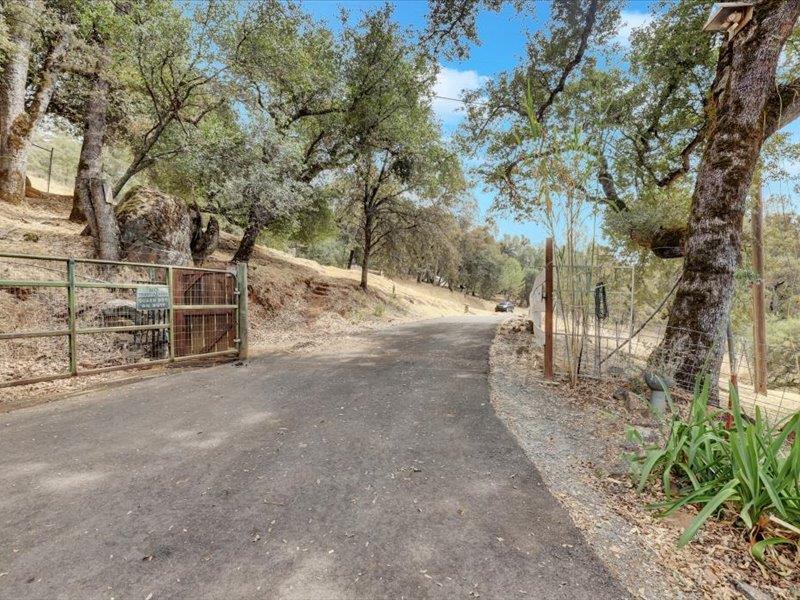 Grass Valley, California, 95949, United States, 3 Bedrooms Bedrooms, ,2 BathroomsBathrooms,Residential,For Sale,1982104