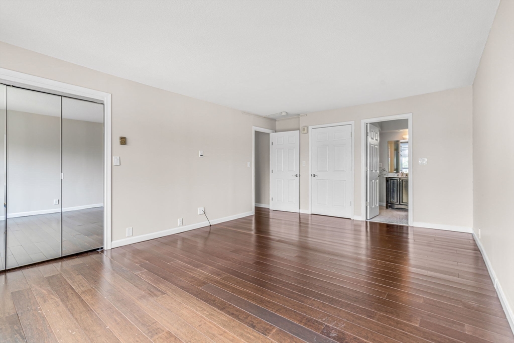 Newton, Massachusetts, 02467, United States, 2 Bedrooms Bedrooms, ,2 BathroomsBathrooms,Residential,For Sale,1847523