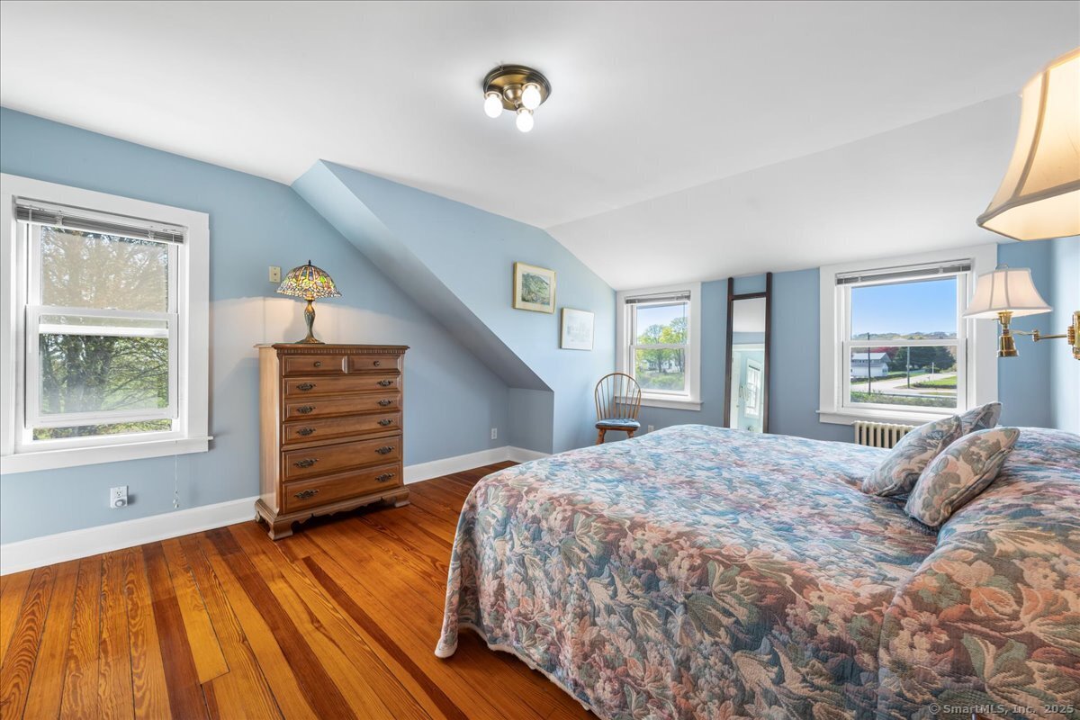 Stonington, Connecticut, 06379, United States, 3 Bedrooms Bedrooms, ,3 BathroomsBathrooms,Residential,For Sale,1830506