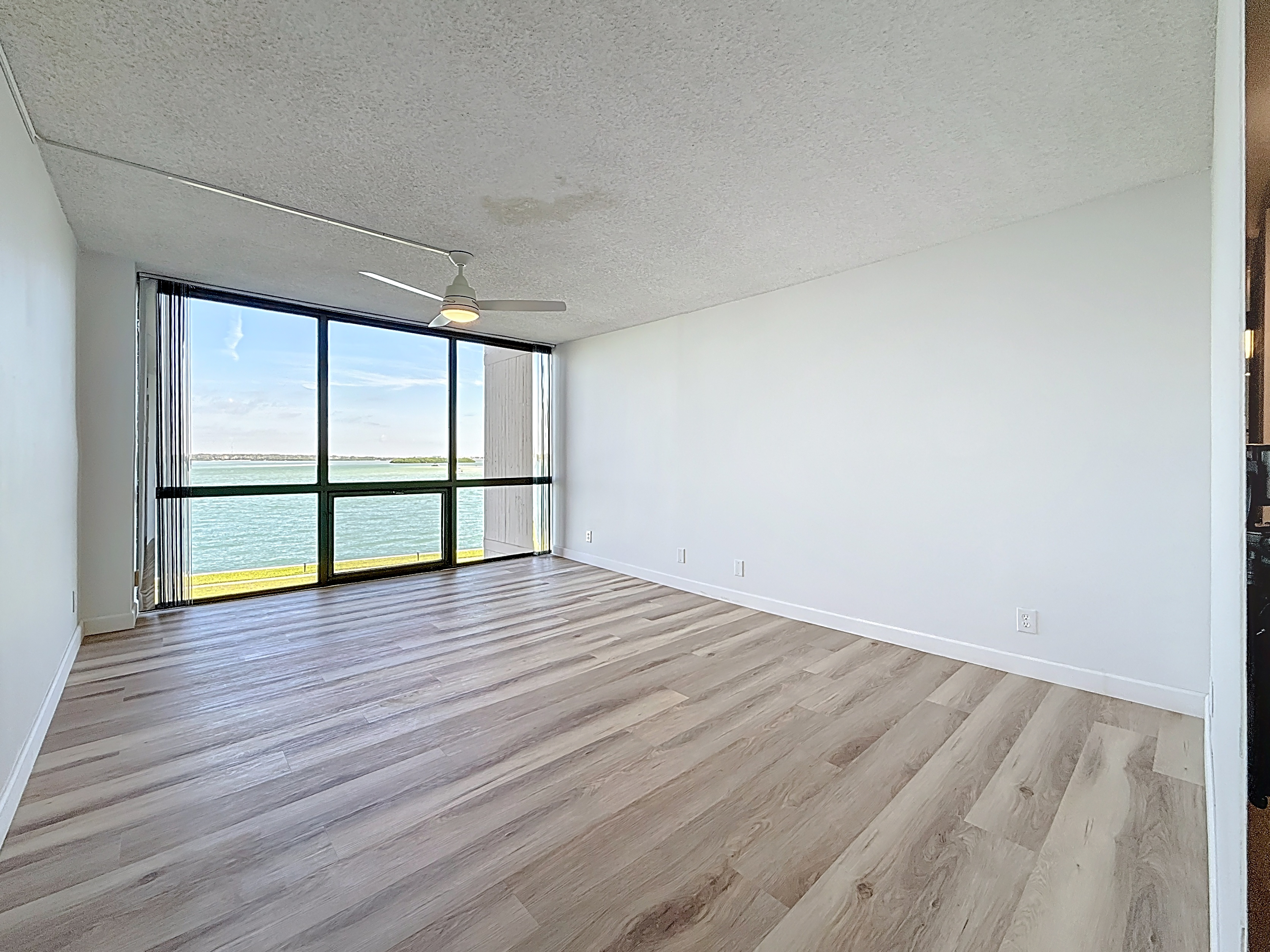 Treasure Island, Florida, 33706, United States, 3 Bedrooms Bedrooms, ,3 BathroomsBathrooms,Residential,For Sale,1983307