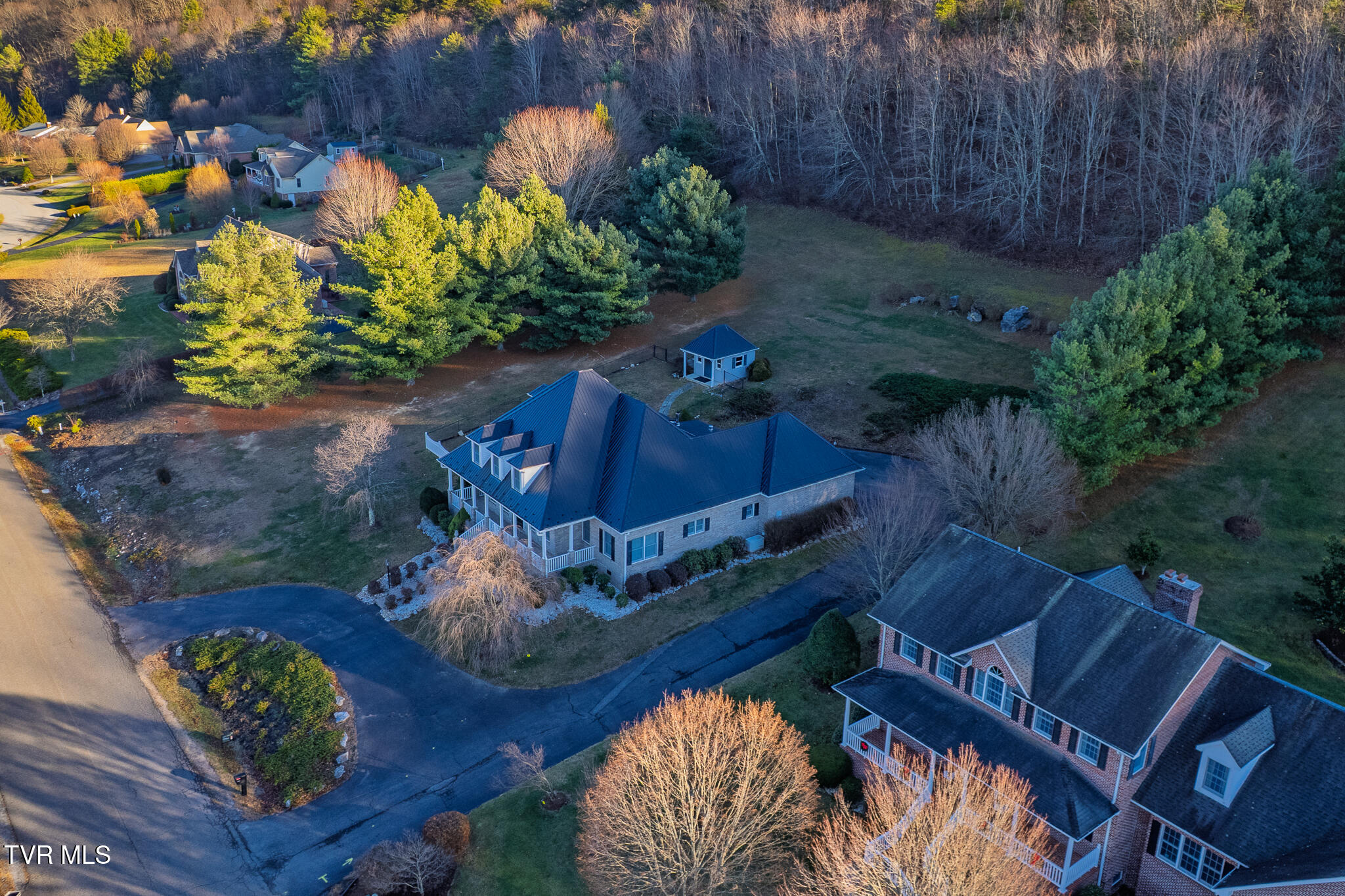 Wytheville, Virginia, 24382, United States, 4 Bedrooms Bedrooms, ,3 BathroomsBathrooms,Residential,For Sale,2005491